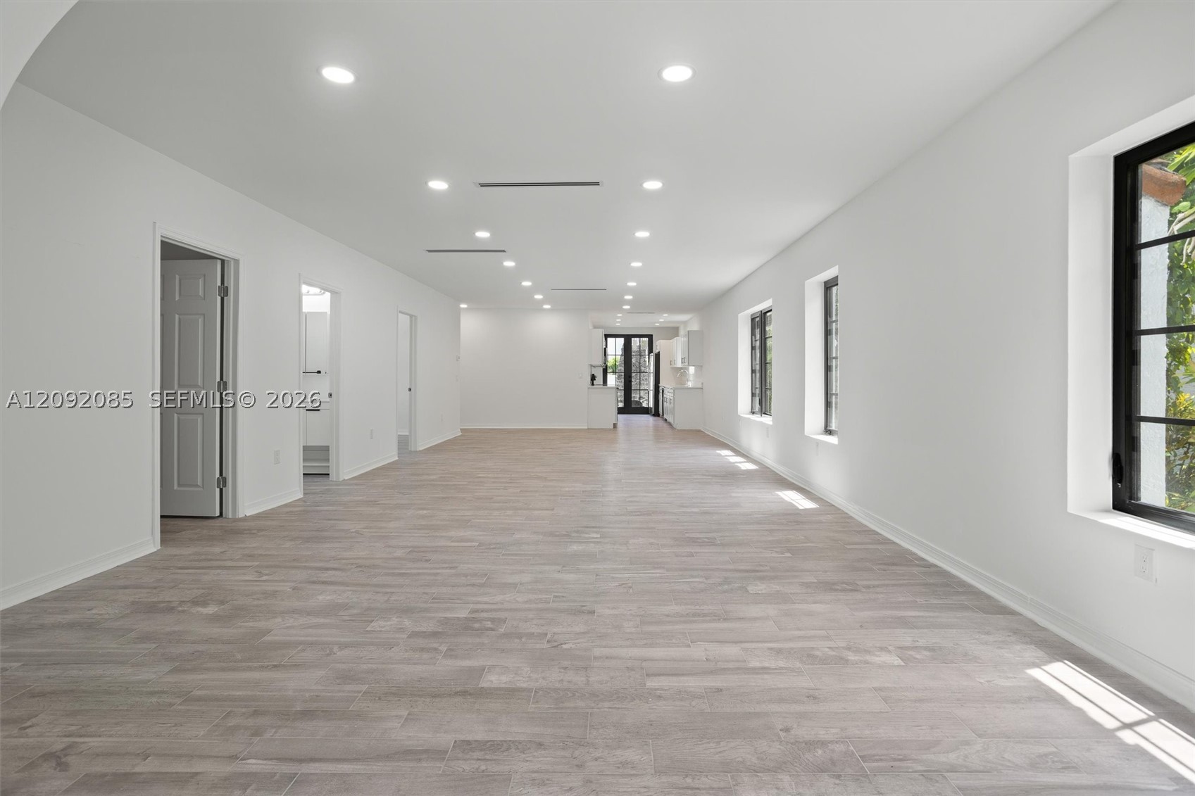 434 Aragon Ave, Coral Gables FL 33134