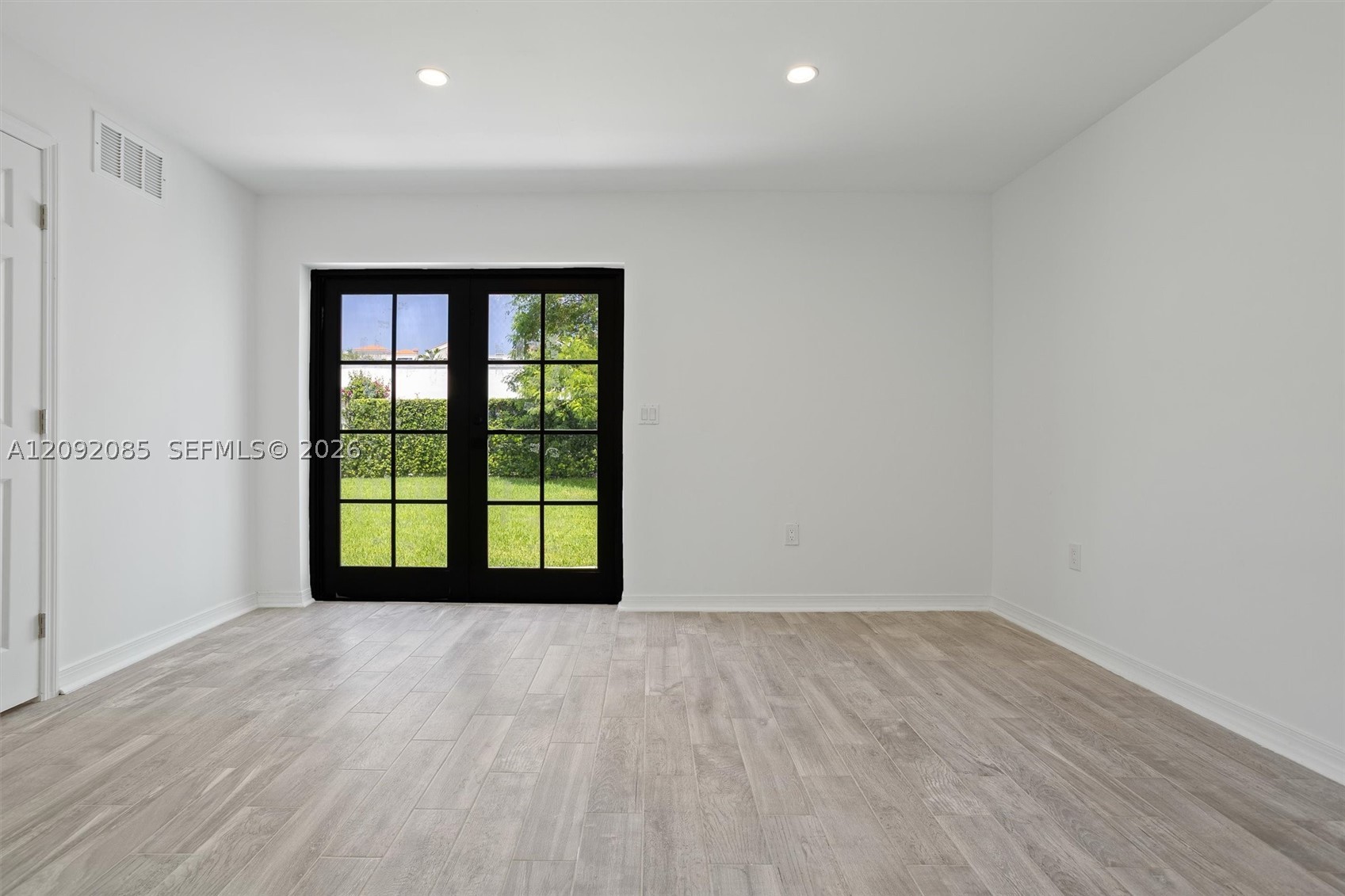 434 Aragon Ave, Coral Gables FL 33134