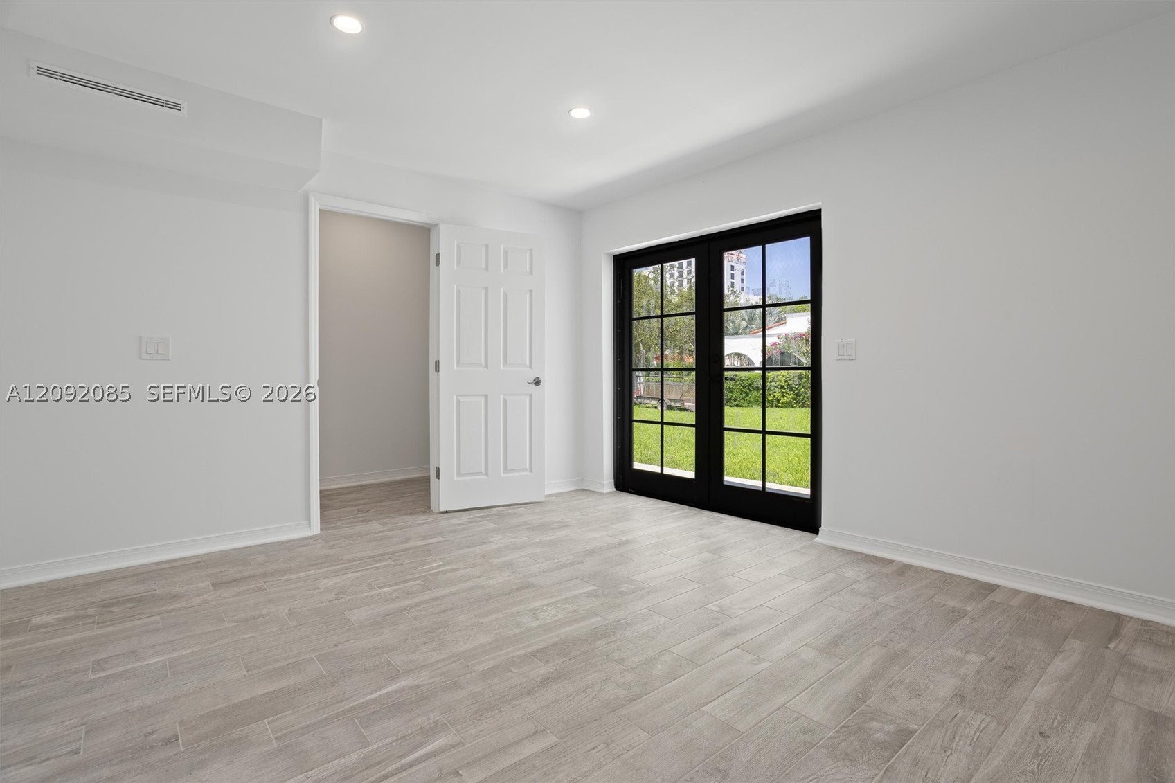 434 Aragon Ave, Coral Gables FL 33134