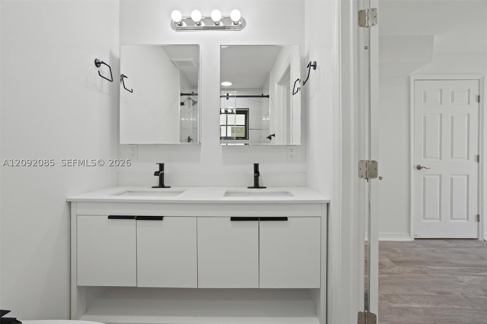 434 Aragon Ave, Coral Gables FL 33134