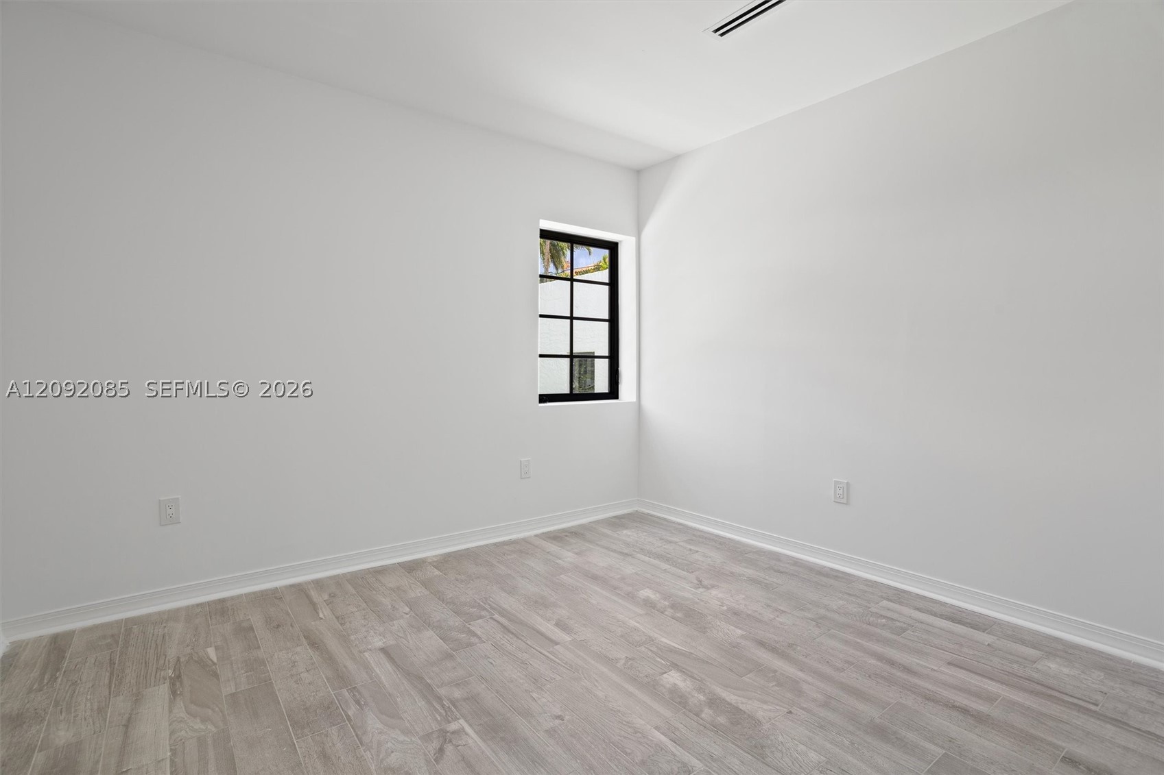 434 Aragon Ave, Coral Gables FL 33134