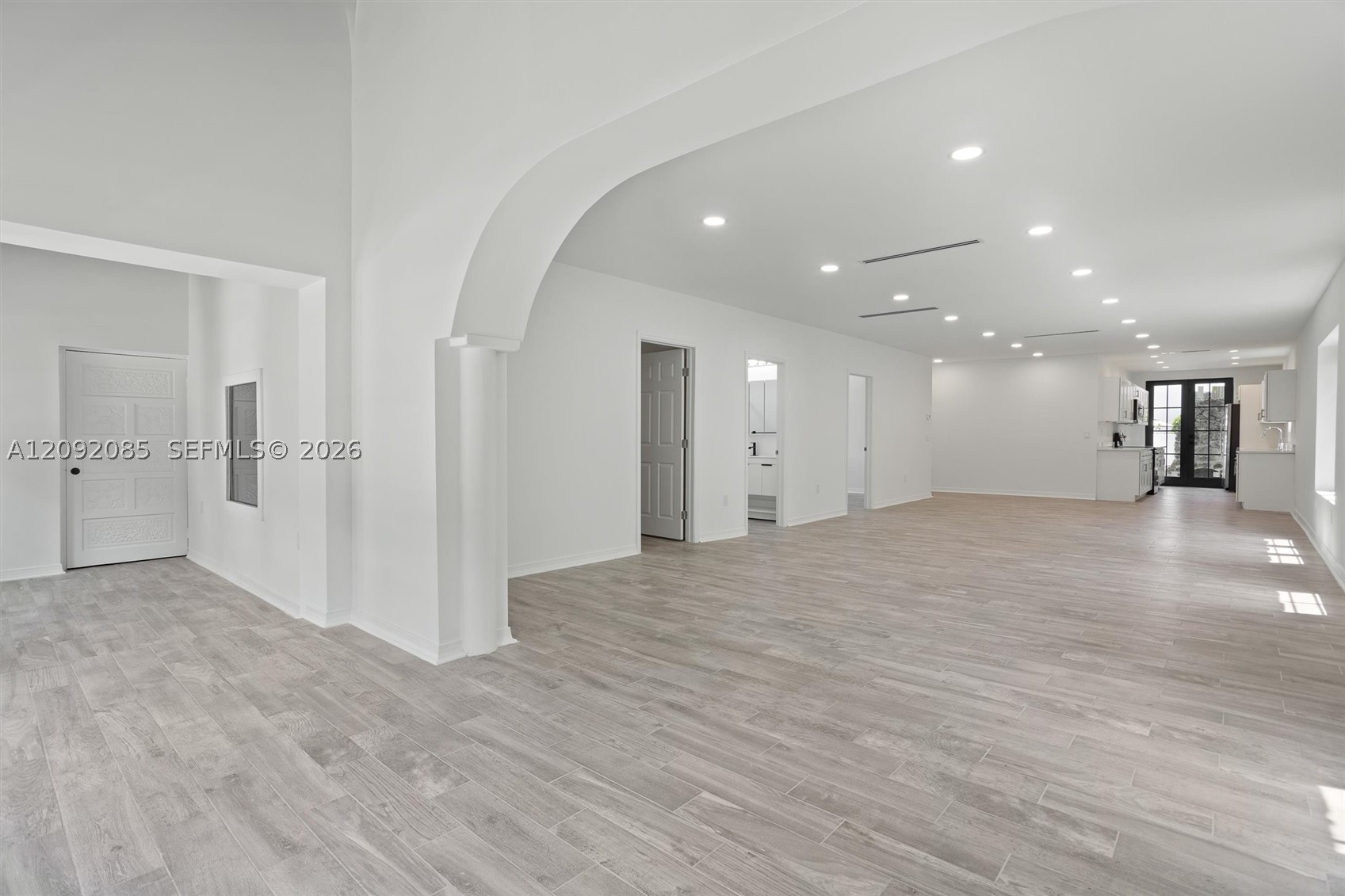 434 Aragon Ave, Coral Gables FL 33134
