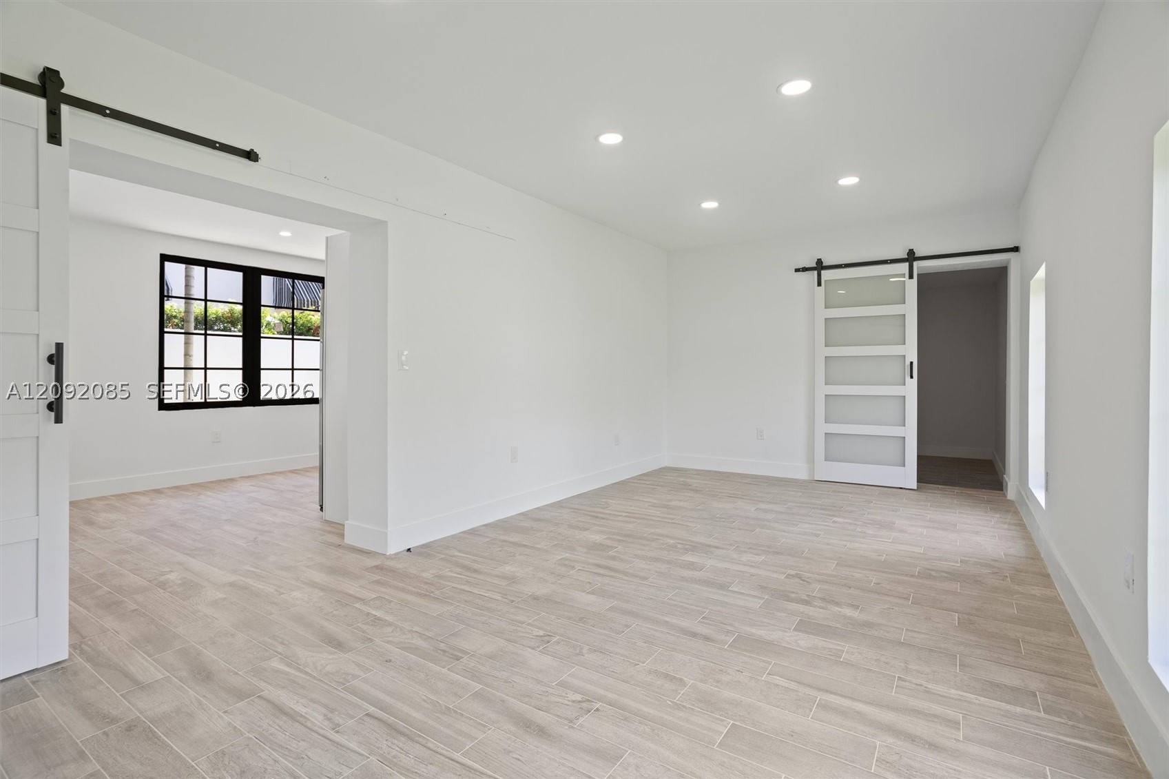 434 Aragon Ave, Coral Gables FL 33134
