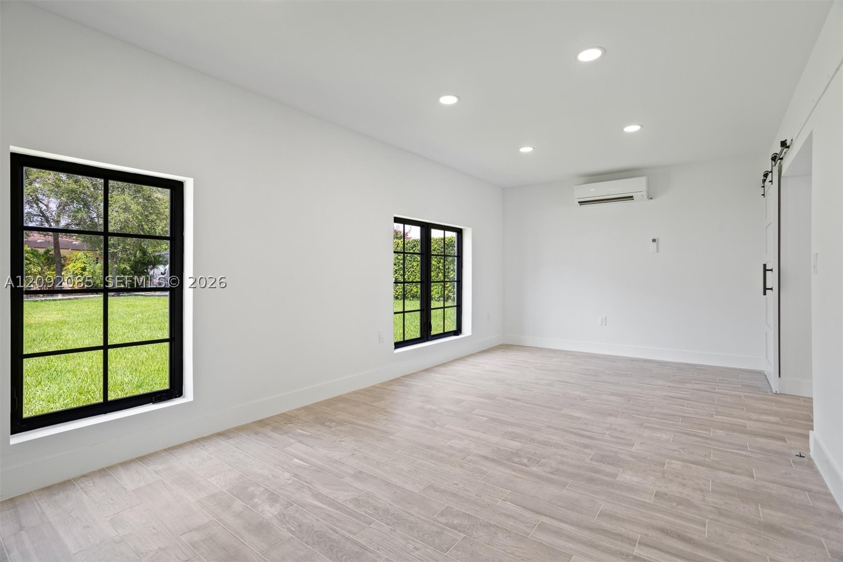 434 Aragon Ave, Coral Gables FL 33134