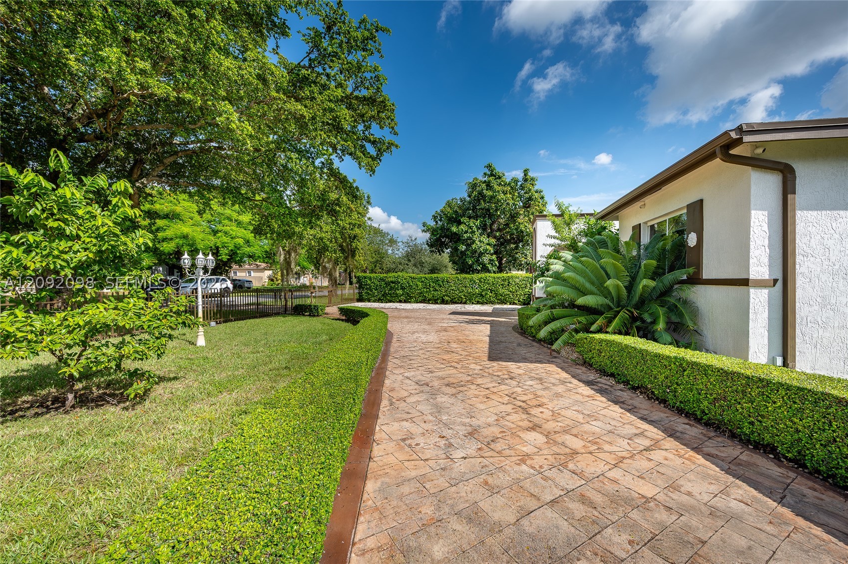589 Miller Dr, Miami Springs FL 33166