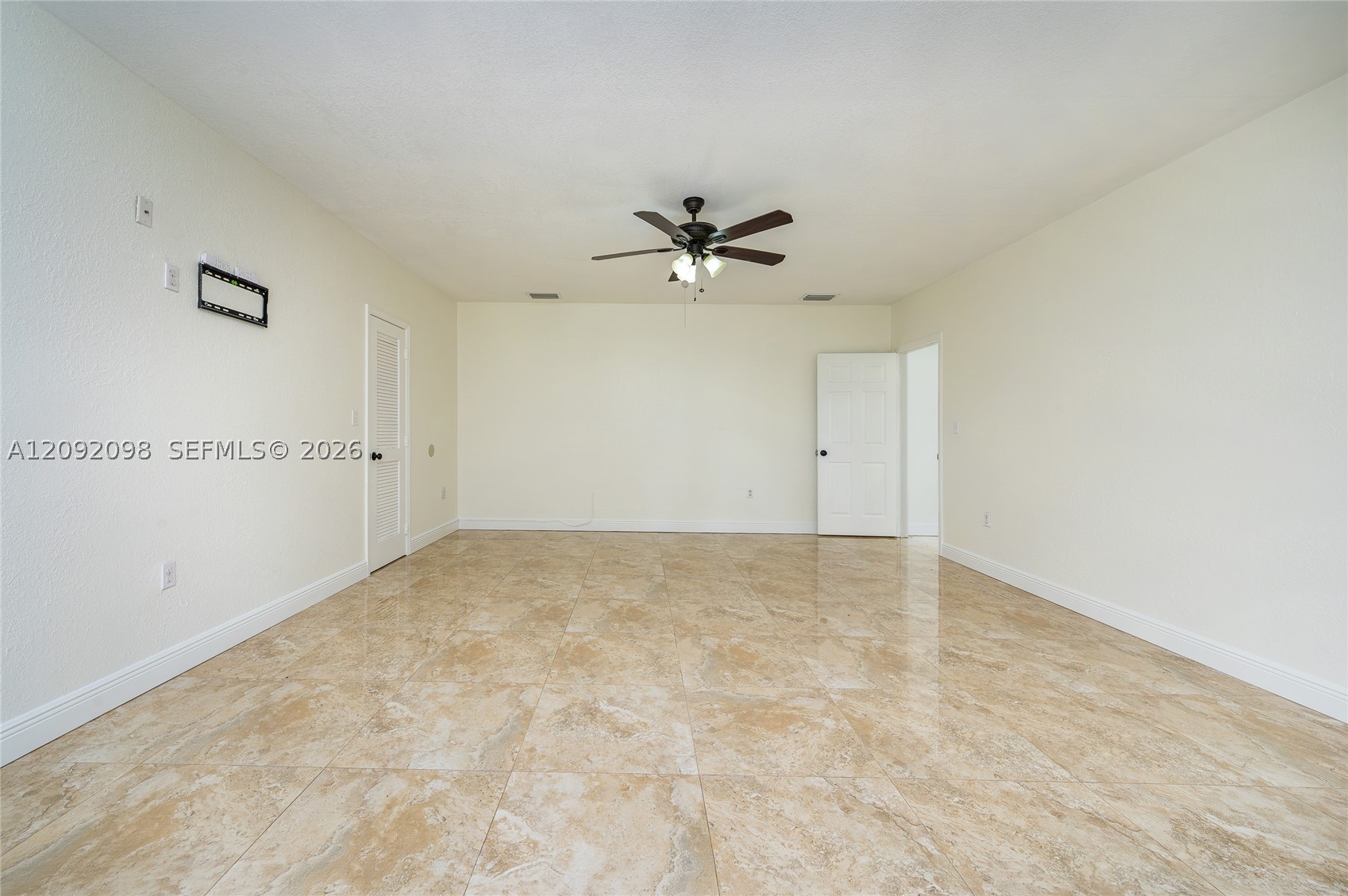 589 Miller Dr, Miami Springs FL 33166