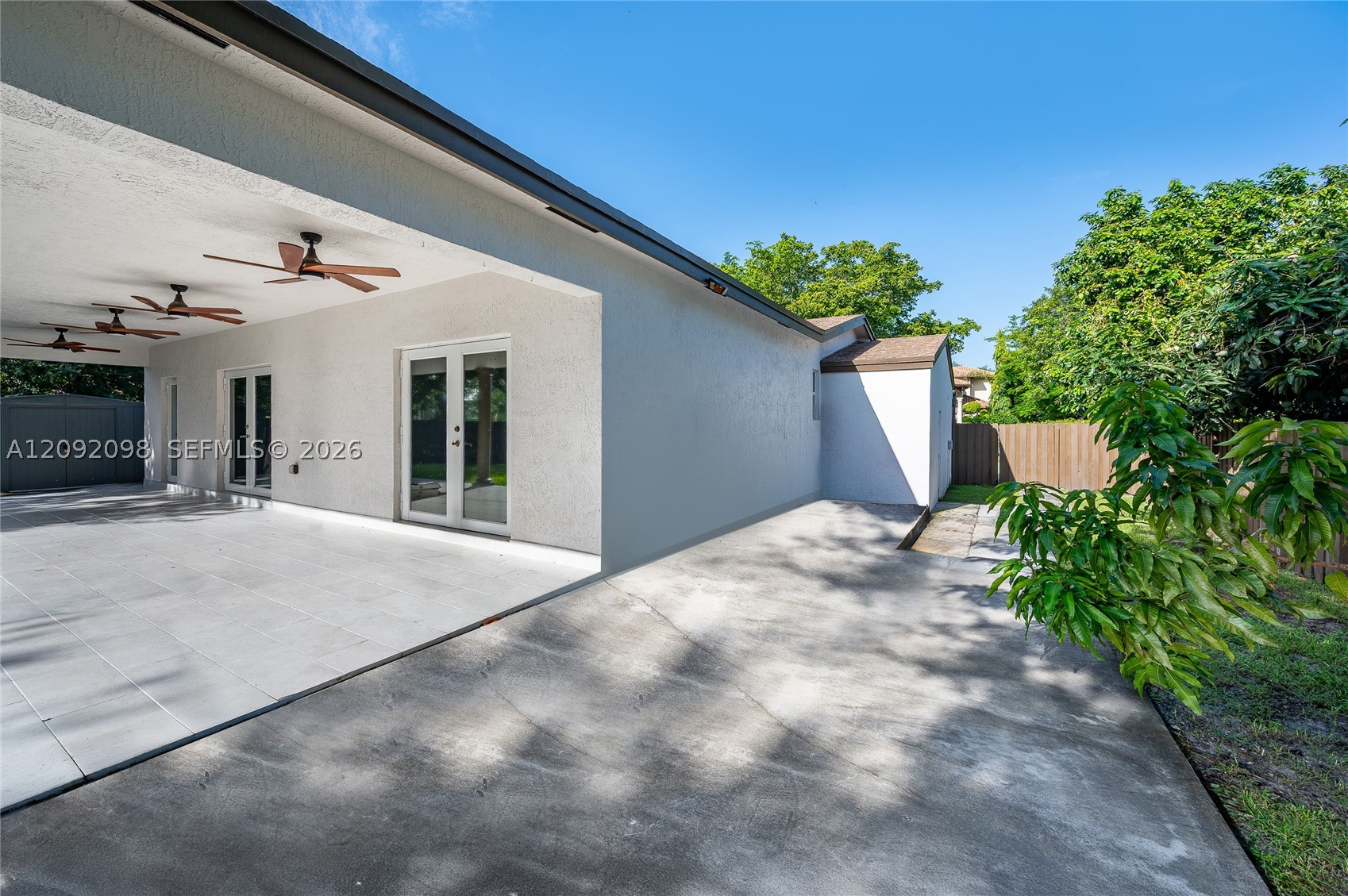 589 Miller Dr, Miami Springs FL 33166