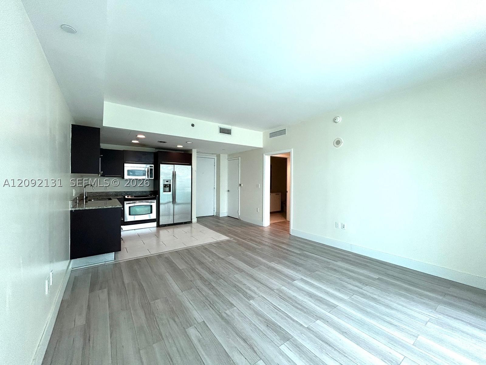 950 Brickell Bay Dr #1708, Miami FL 33131