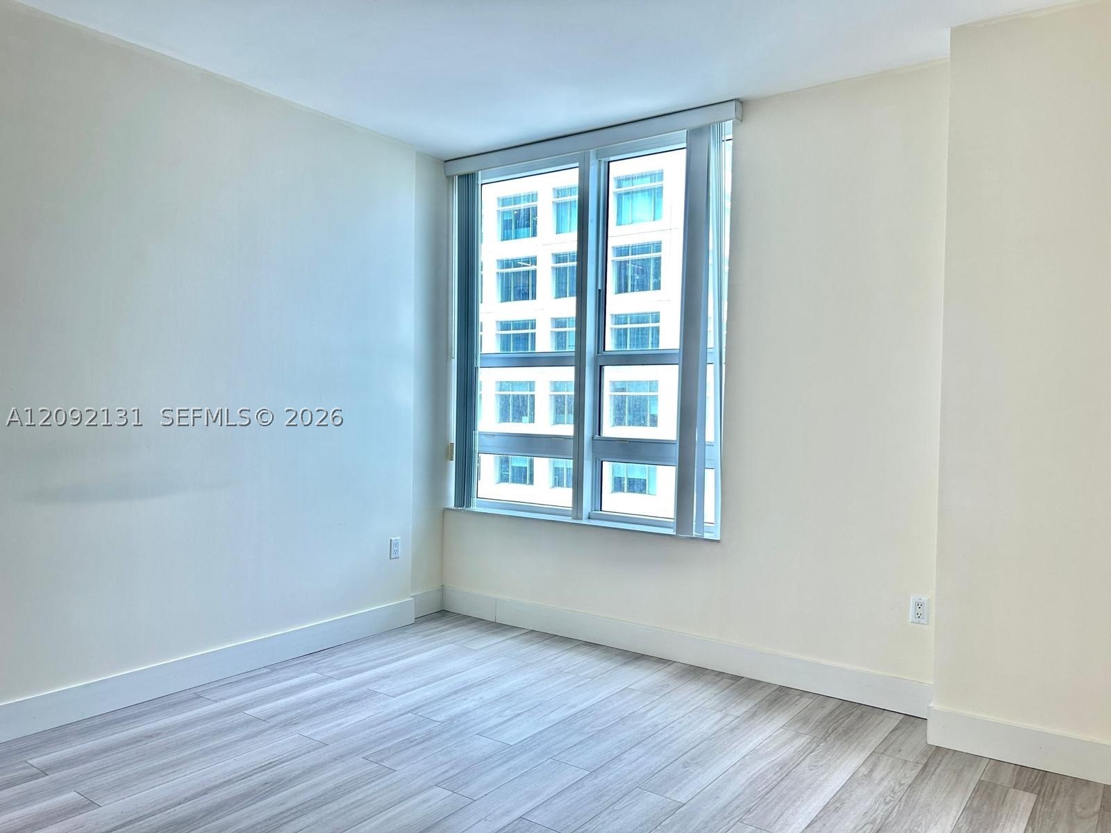 950 Brickell Bay Dr #1708, Miami FL 33131