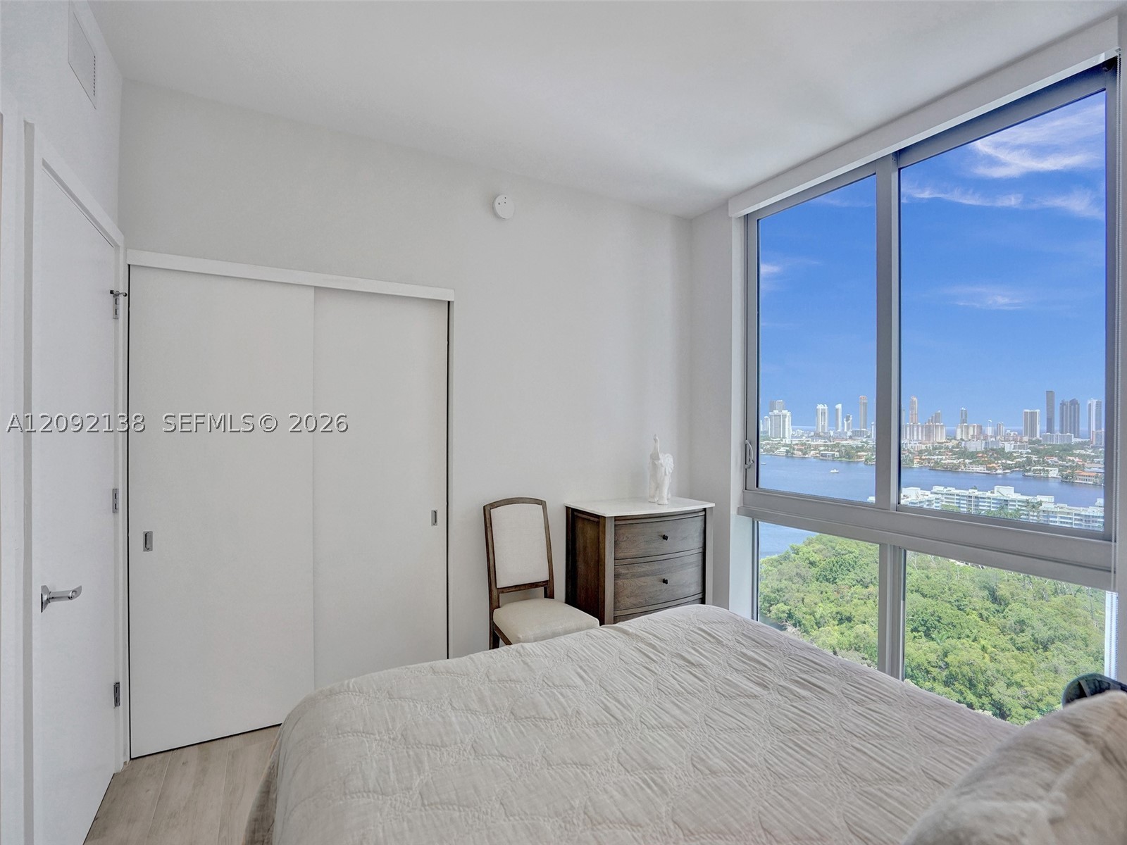 16385 Biscayne Blvd #2107, North Miami Beach FL 33160