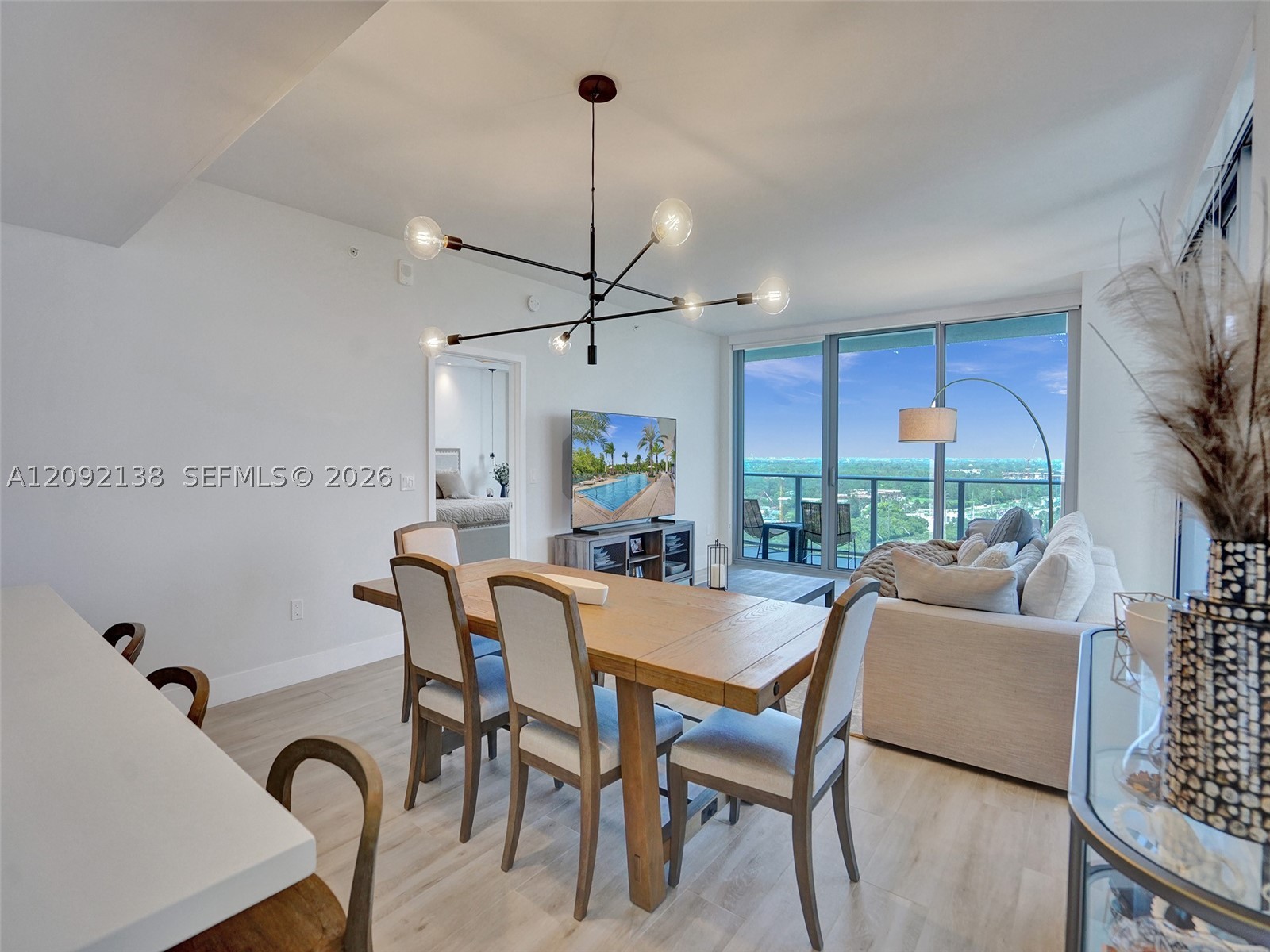 16385 Biscayne Blvd #2107, North Miami Beach FL 33160