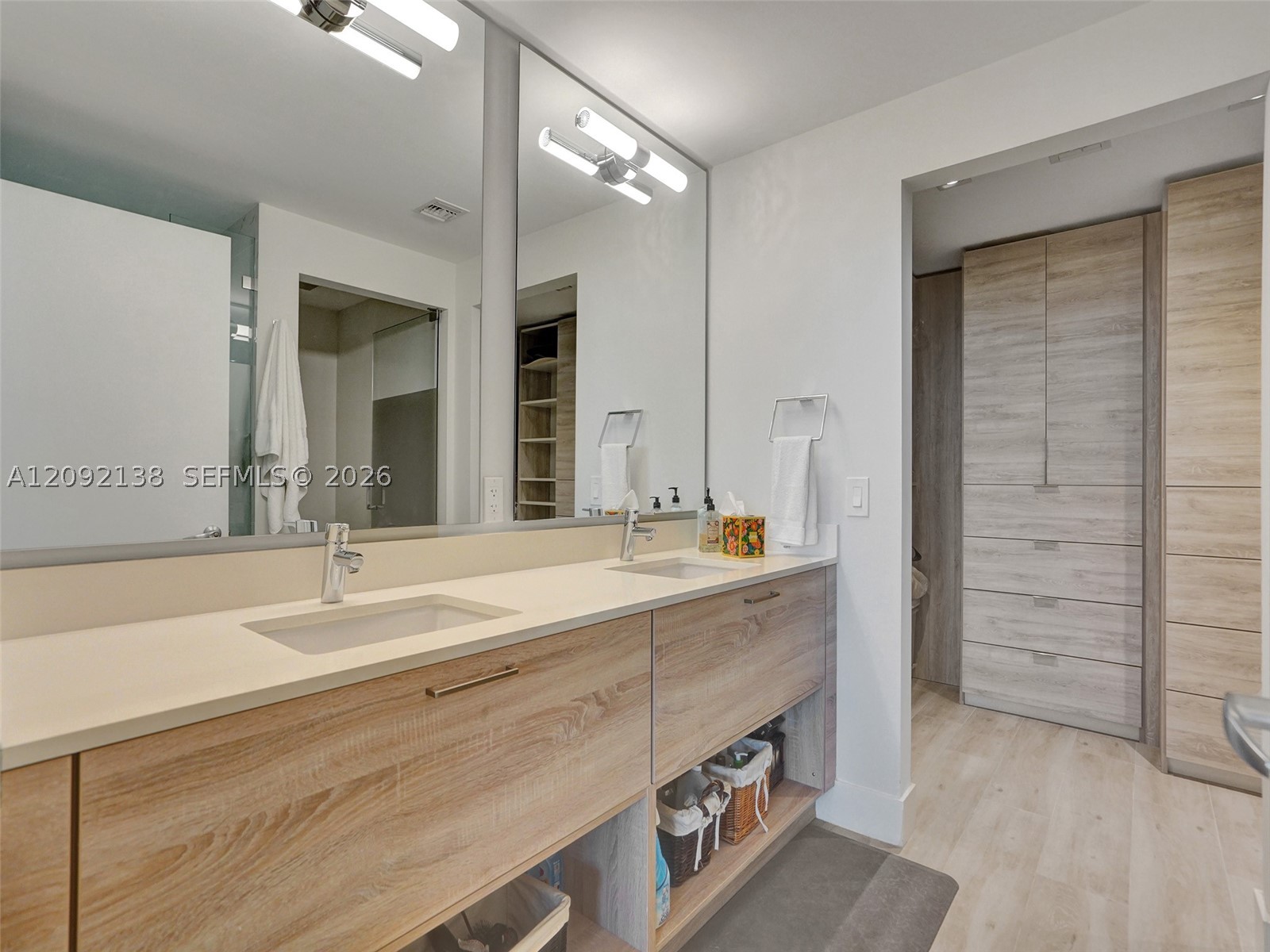 16385 Biscayne Blvd #2107, North Miami Beach FL 33160