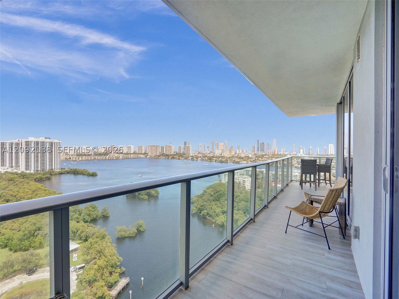 16385 Biscayne Blvd #2107, North Miami Beach FL 33160