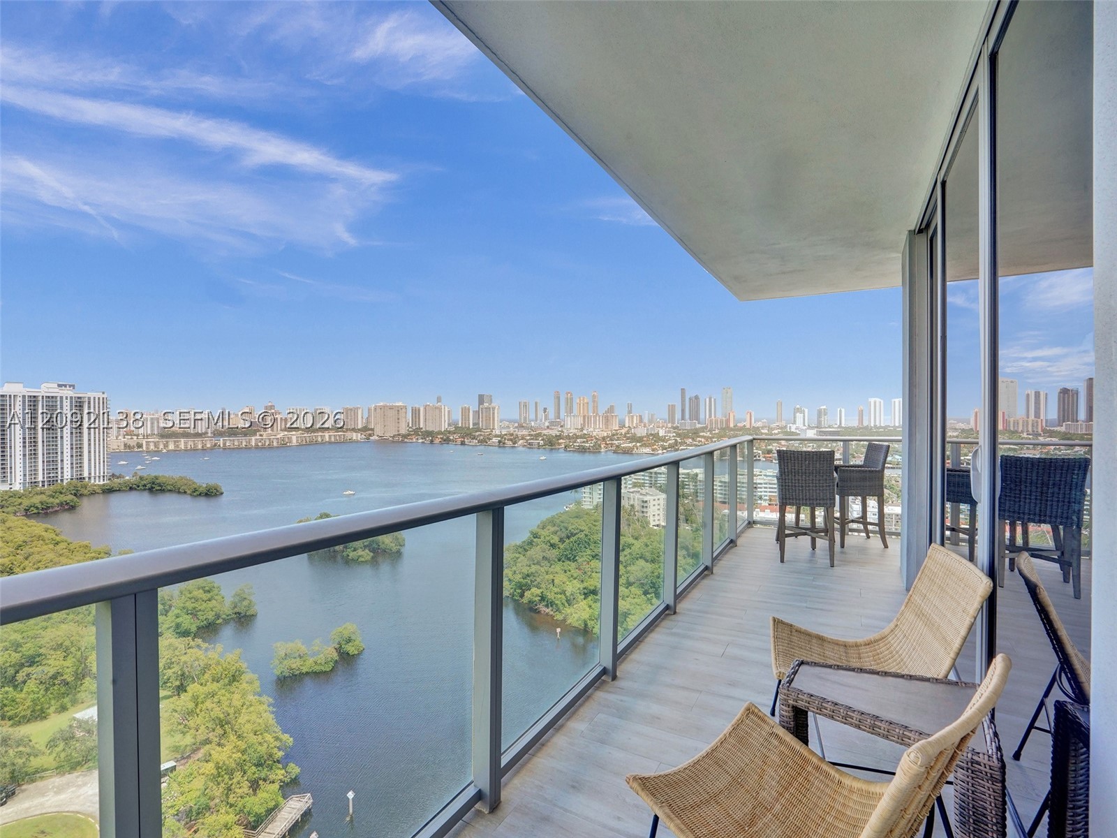 16385 Biscayne Blvd #2107, North Miami Beach FL 33160