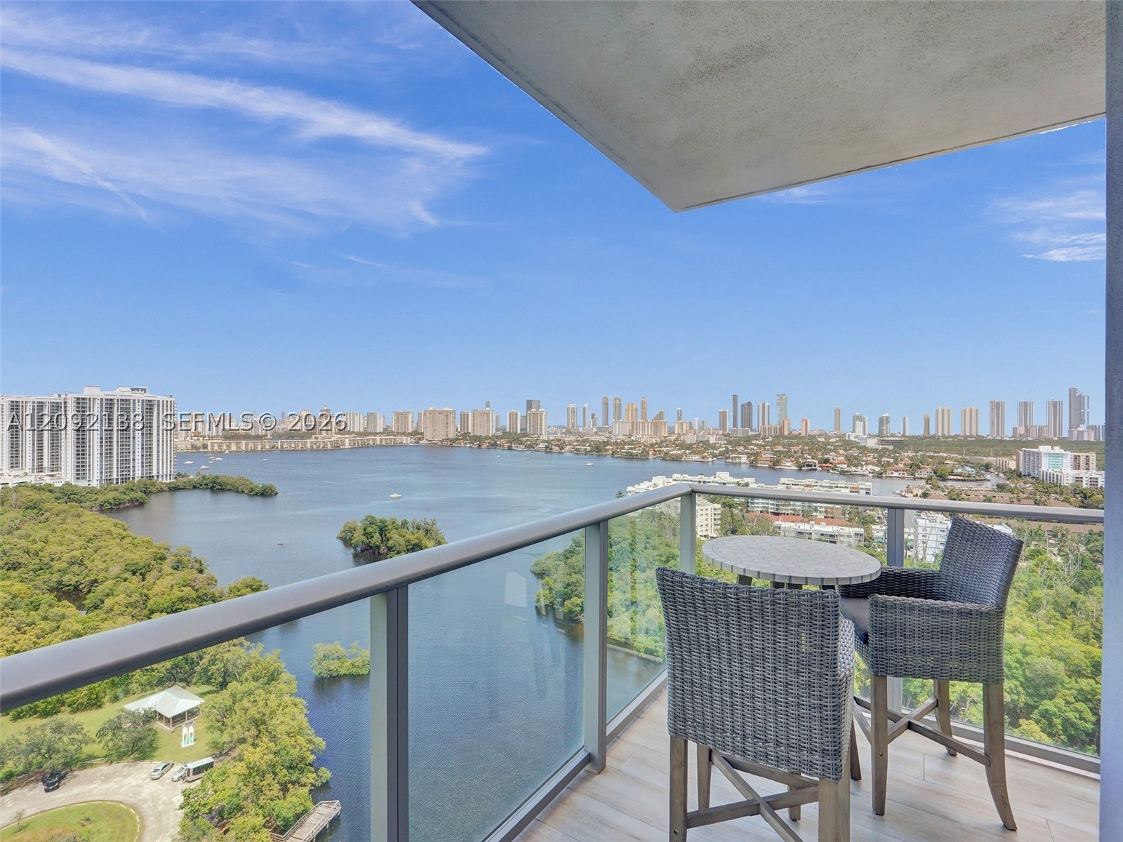 16385 Biscayne Blvd #2107, North Miami Beach FL 33160