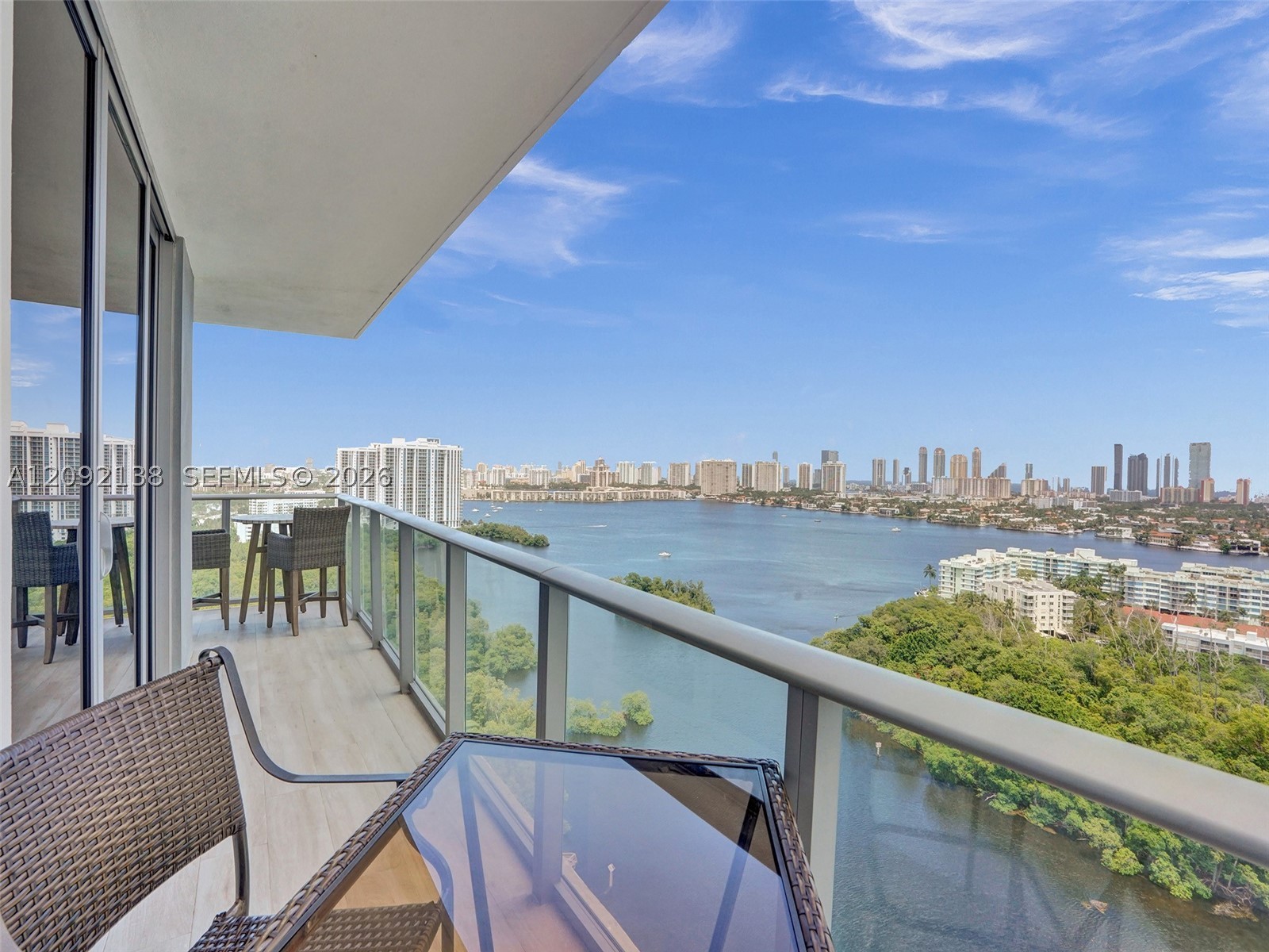 16385 Biscayne Blvd #2107, North Miami Beach FL 33160