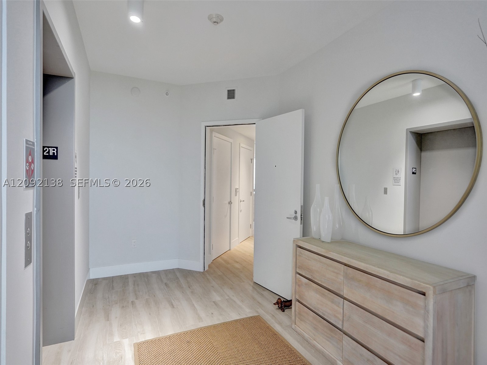 16385 Biscayne Blvd #2107, North Miami Beach FL 33160