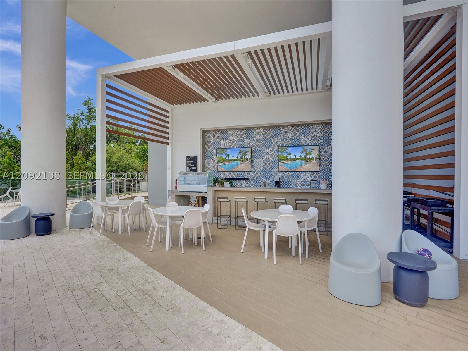 16385 Biscayne Blvd #2107, North Miami Beach FL 33160