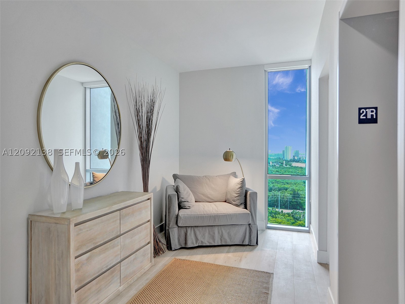 16385 Biscayne Blvd #2107, North Miami Beach FL 33160