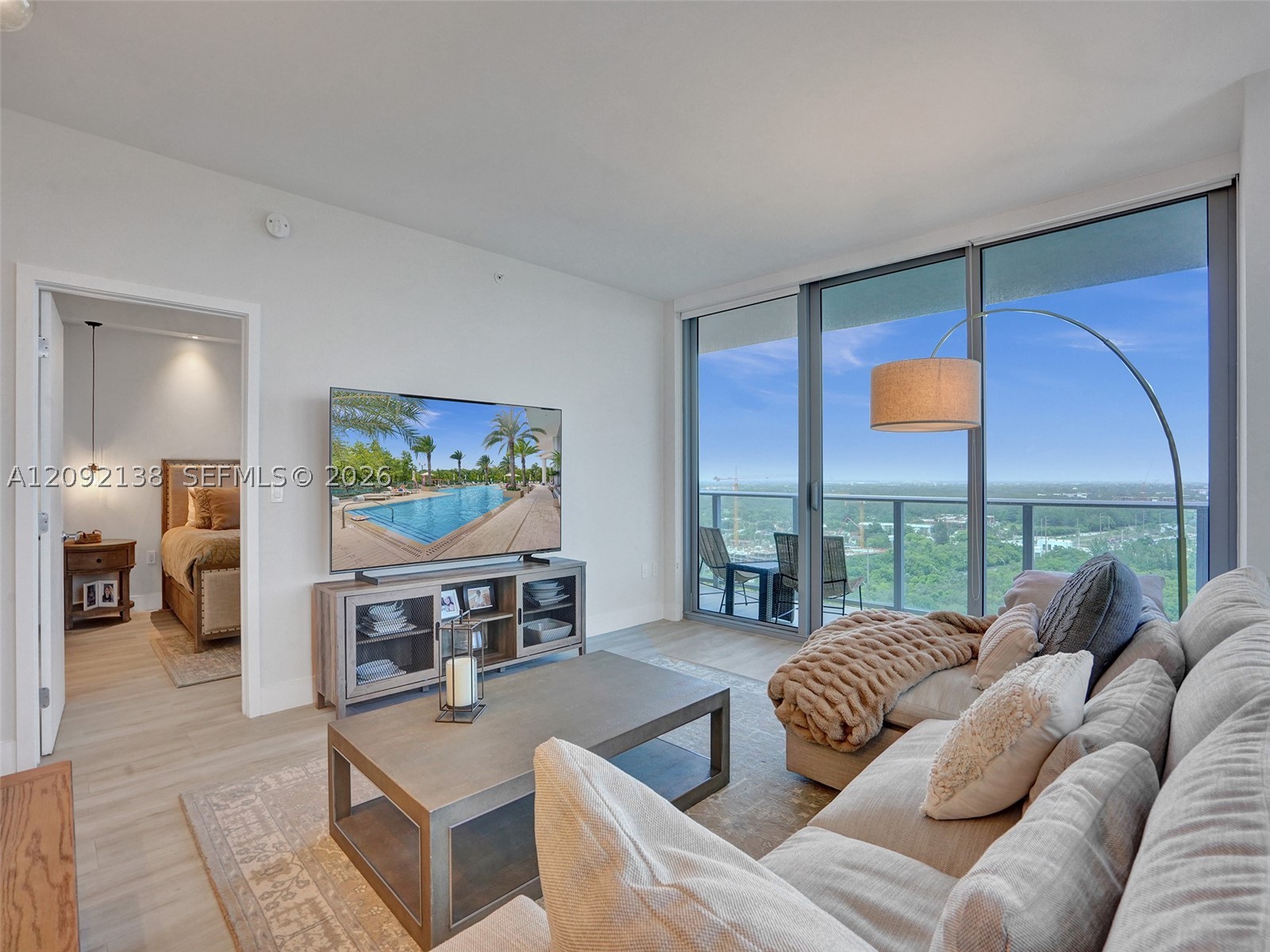 16385 Biscayne Blvd #2107, North Miami Beach FL 33160