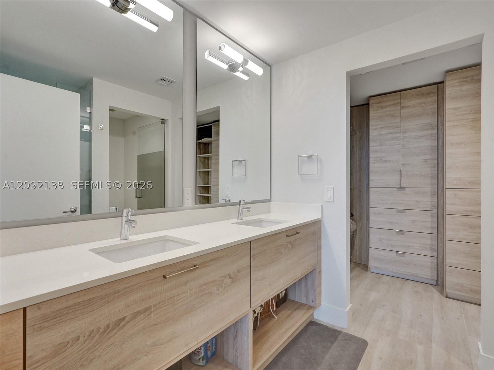 16385 Biscayne Blvd #2107, North Miami Beach FL 33160