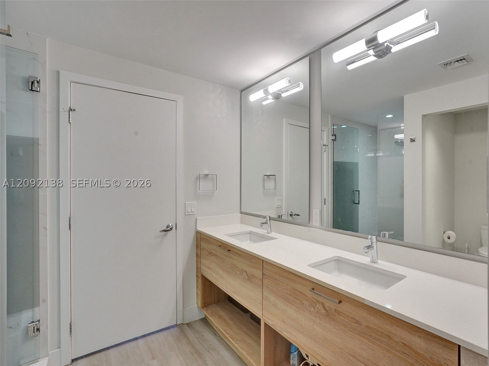 16385 Biscayne Blvd #2107, North Miami Beach FL 33160