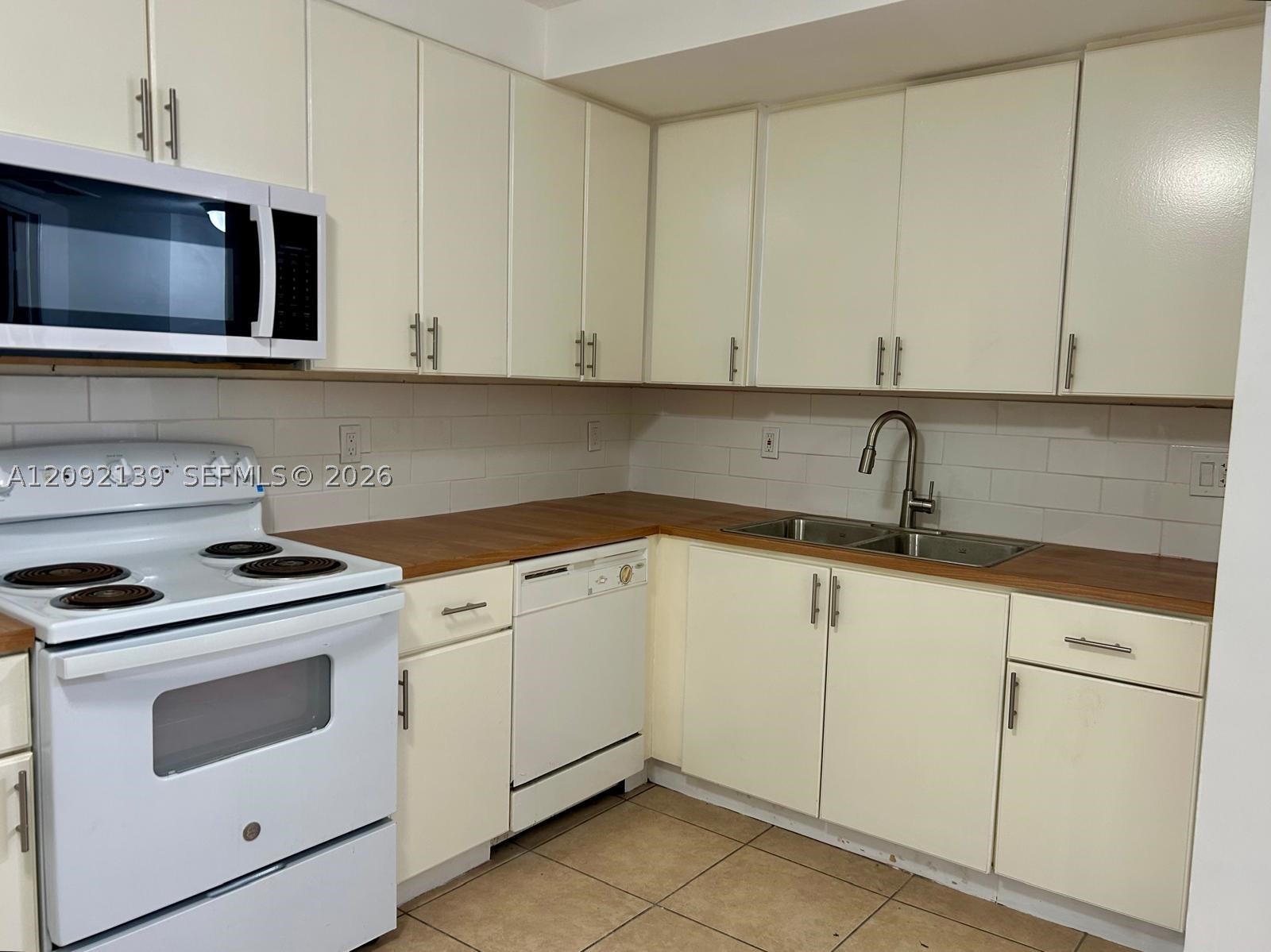 22831 SW 88th Pl #102, Cutler Bay FL 33190