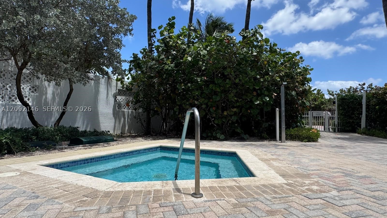 6515 Collins Ave #1505, Miami Beach FL 33141