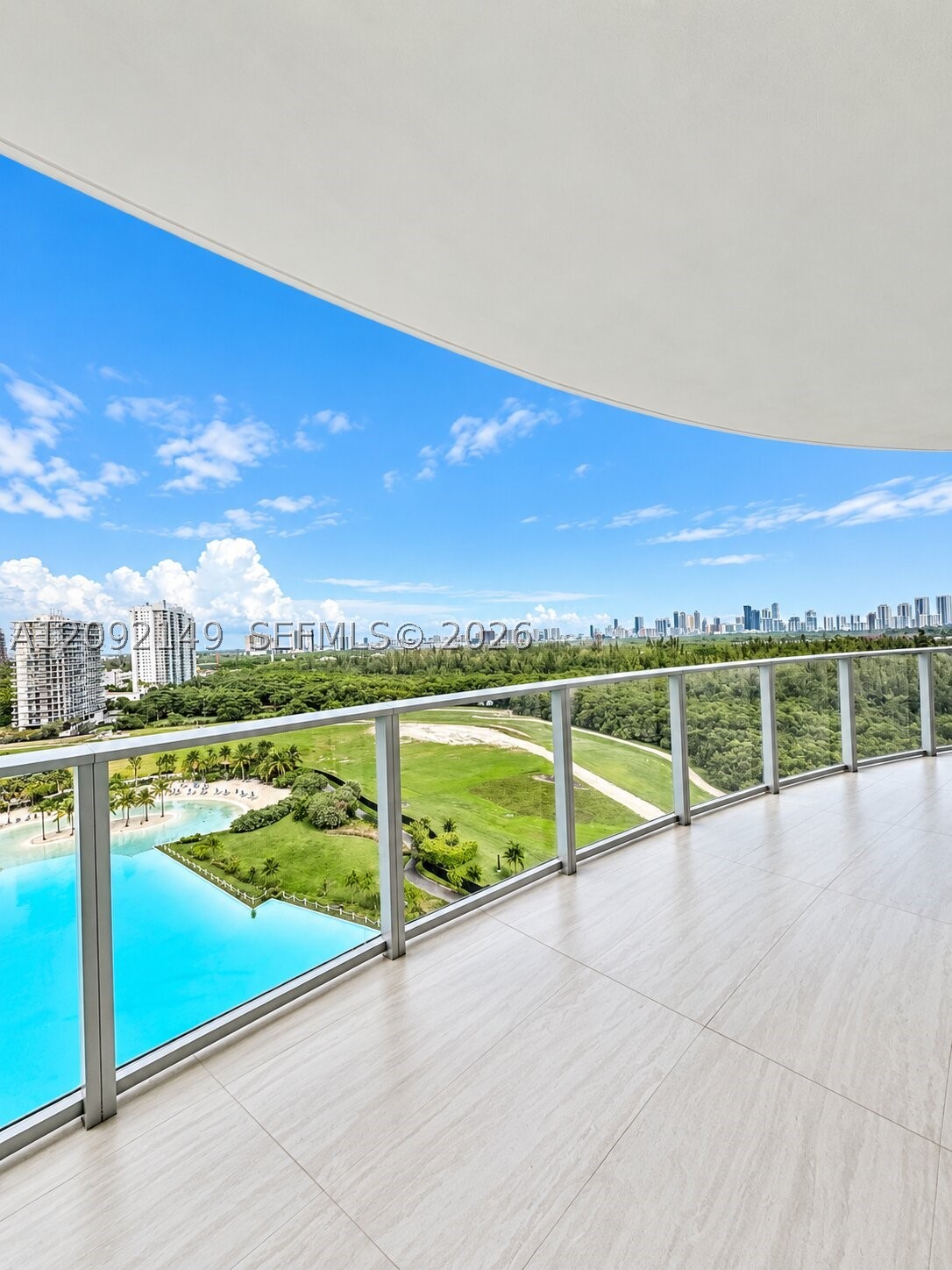 2411 LAGUNA CIR #1111, North Miami FL 33181