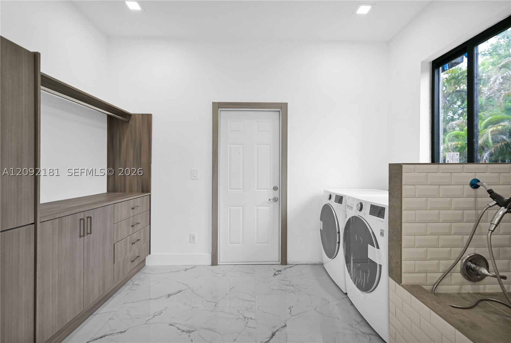 9505 SW 67th Ave, Pinecrest FL 33156