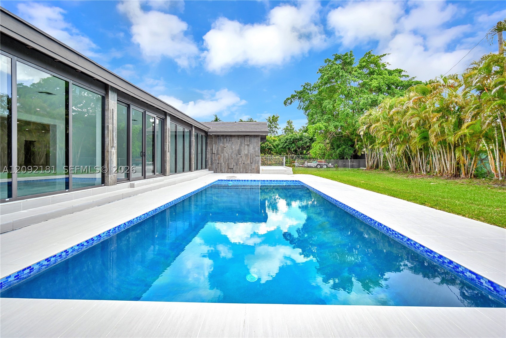 9505 SW 67th Ave, Pinecrest FL 33156