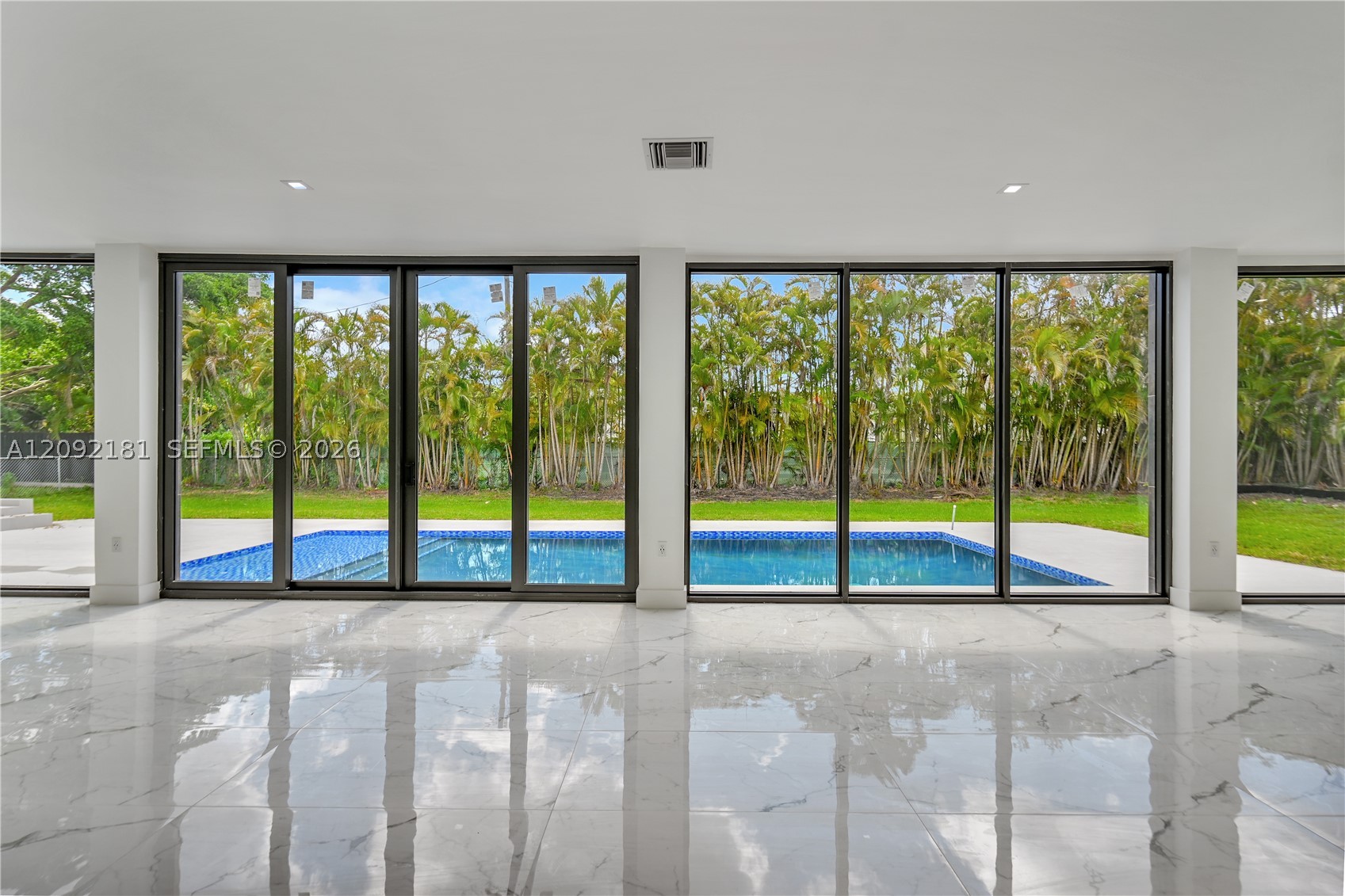 9505 SW 67th Ave, Pinecrest FL 33156