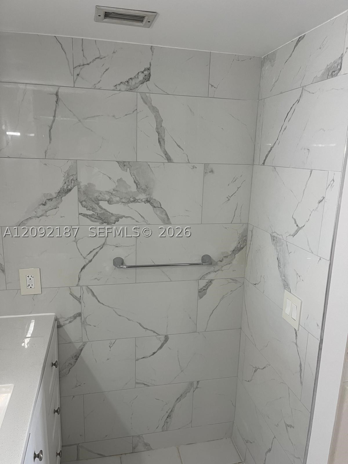 3701 N Country Club Dr #902, Aventura FL 33180