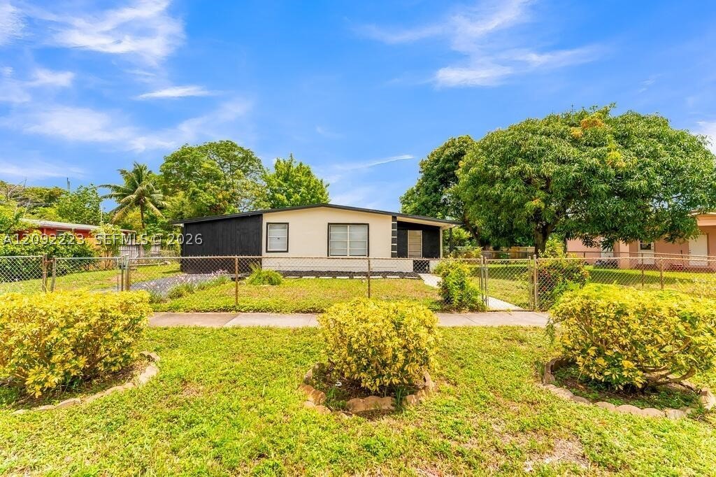3411 NW 5th Ct, Lauderhill FL 33311