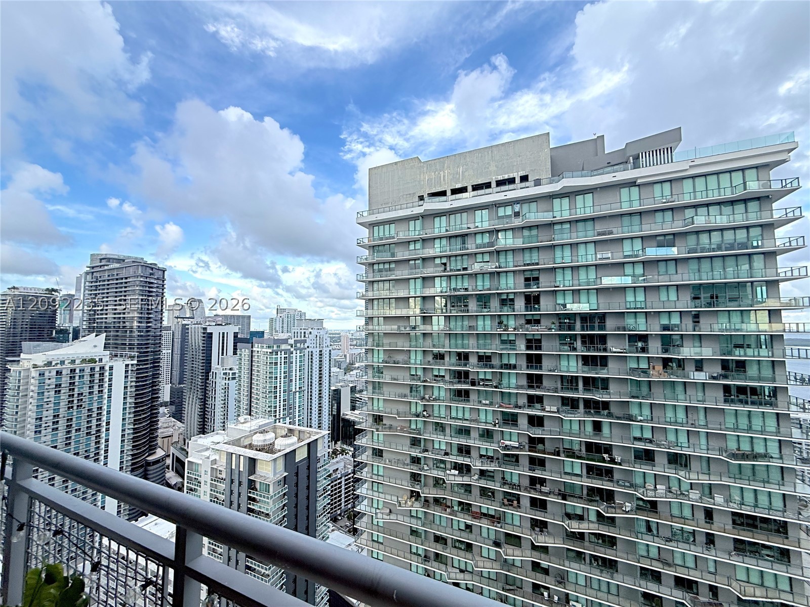 60 SW 13th St #4608, Miami FL 33130