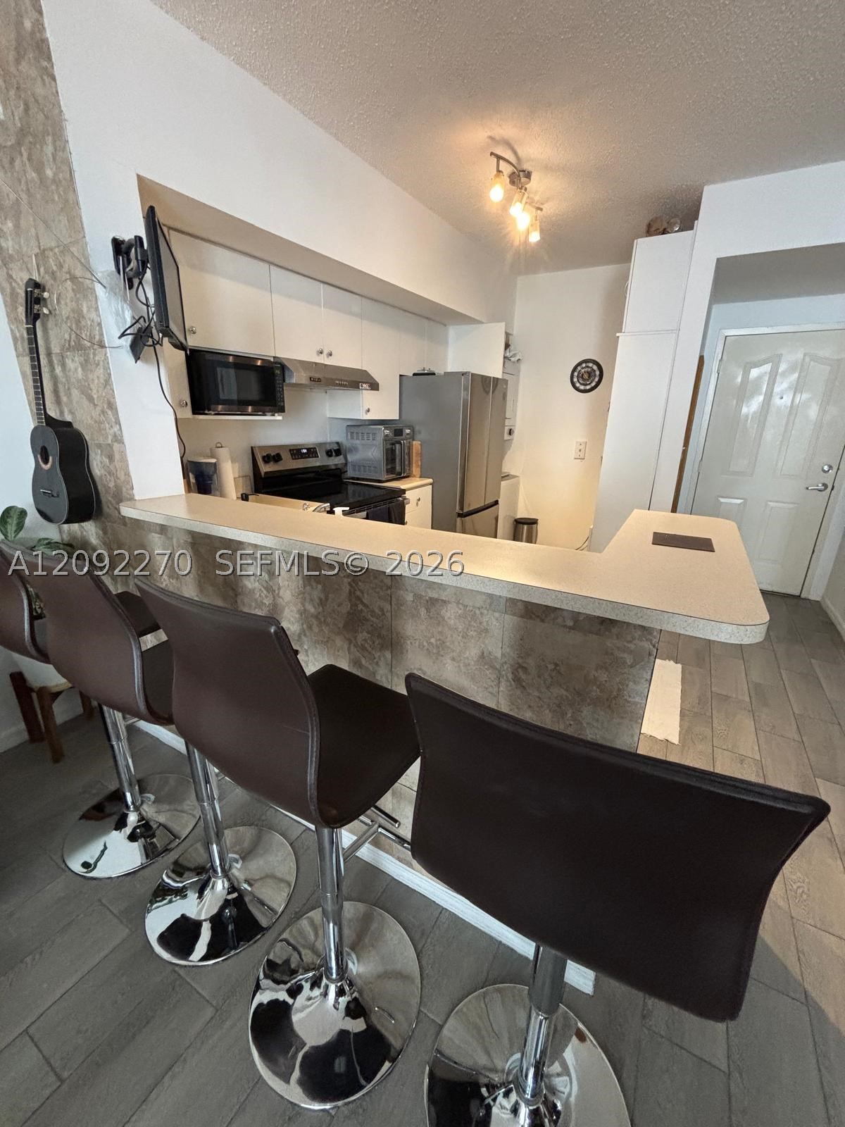 5077 NW 7th St #814, Miami FL 33126
