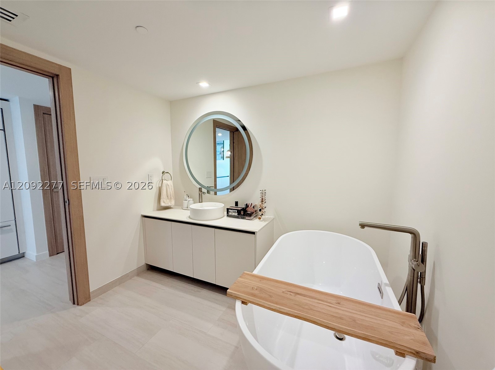 495 Brickell Ave #5106, Miami FL 33131