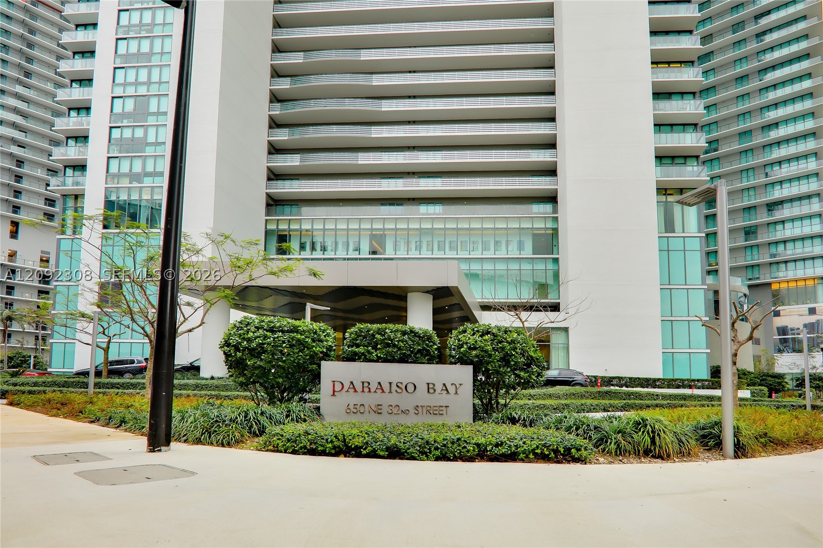 650 NE 32nd St #4105, Miami FL 33137