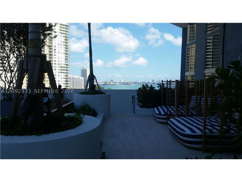 1300 Brickell Bay Dr #2413, Miami FL 33131