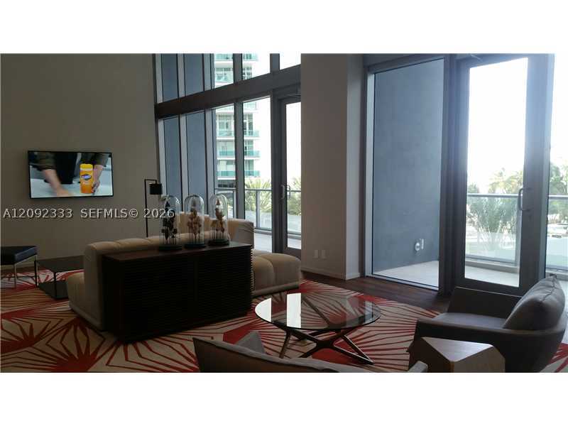 1300 Brickell Bay Dr #2413, Miami FL 33131