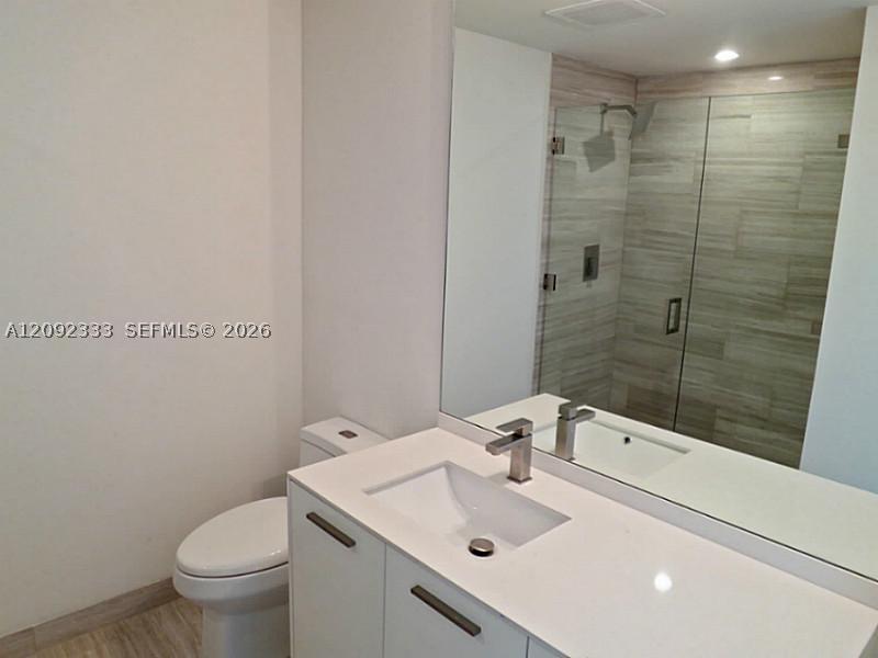 1300 Brickell Bay Dr #2413, Miami FL 33131