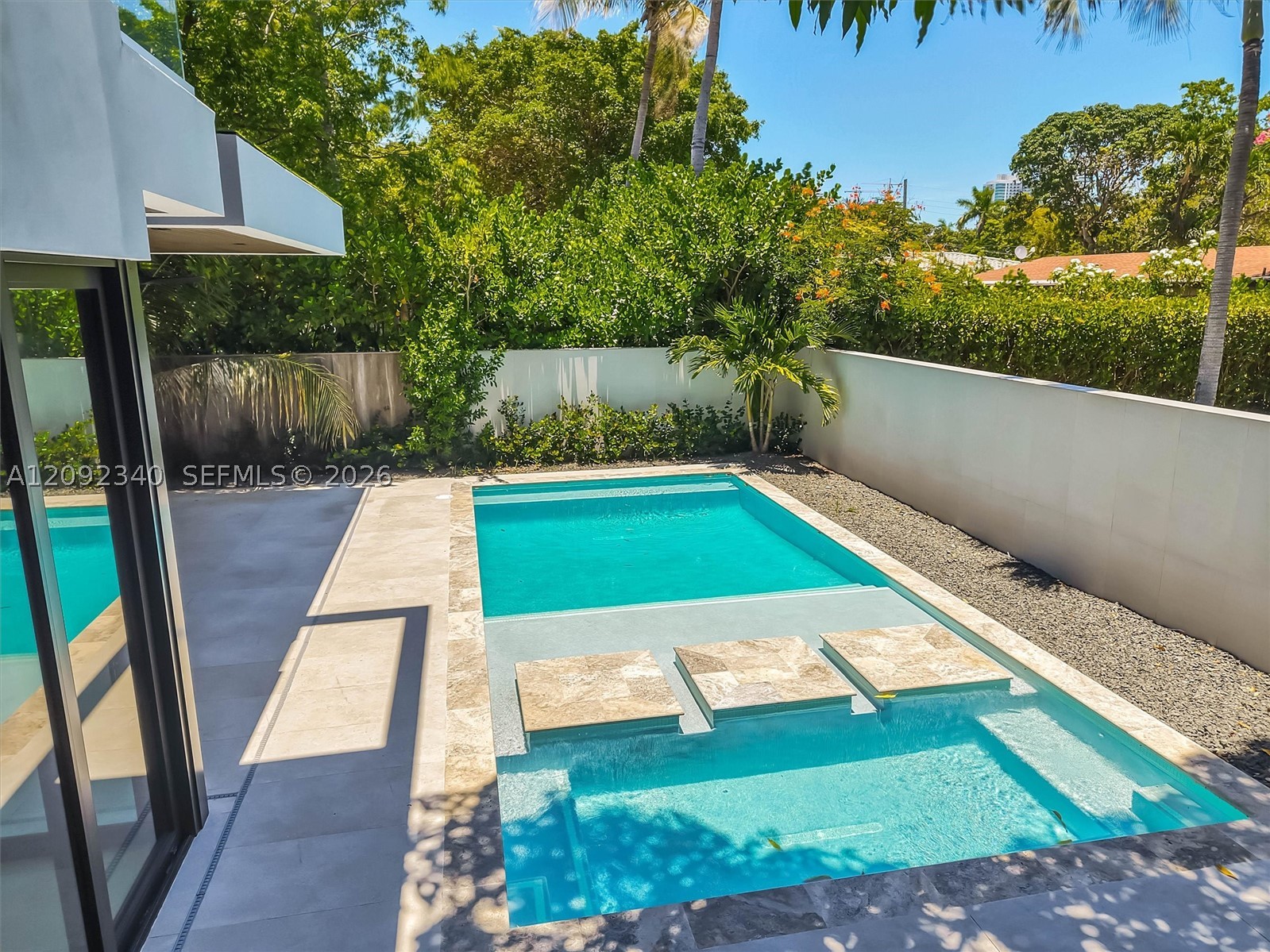125 SW 29th Rd, Miami FL 33129