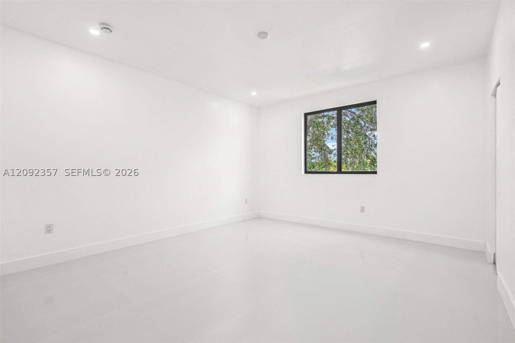 3453 NW 4th St, Miami FL 33125