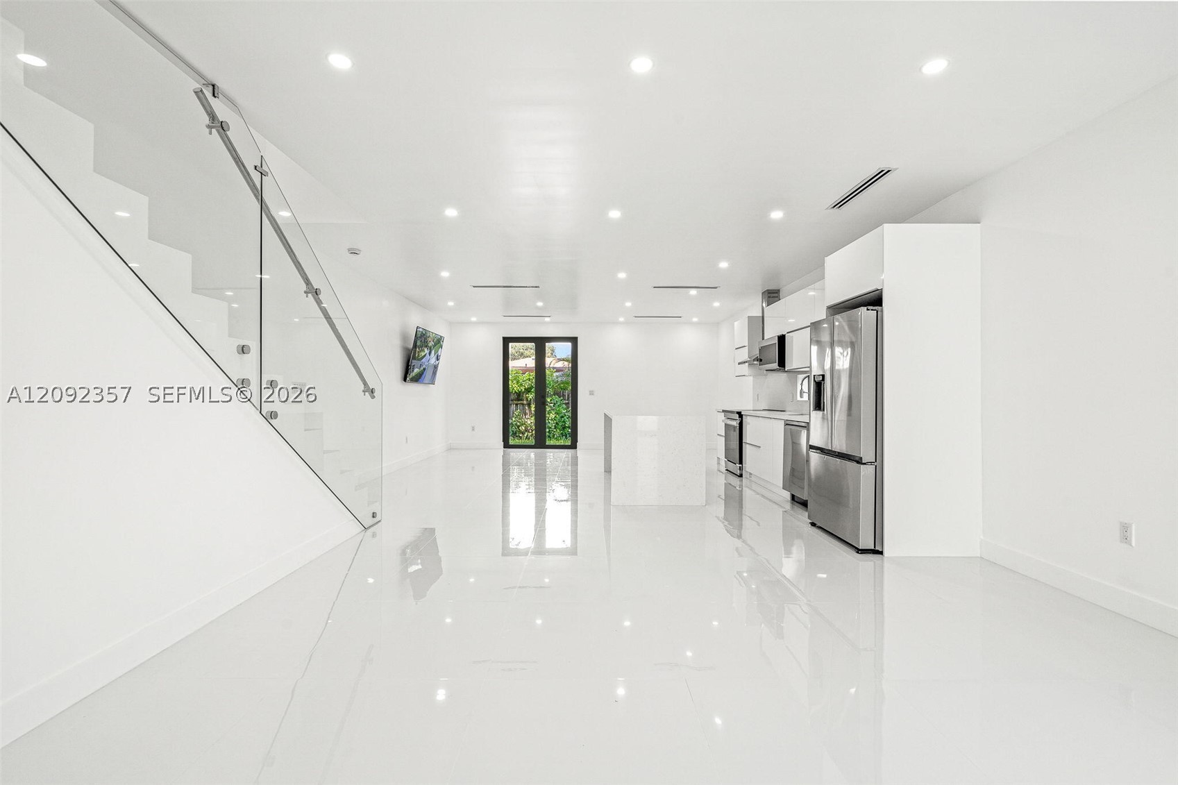 3453 NW 4th St, Miami FL 33125