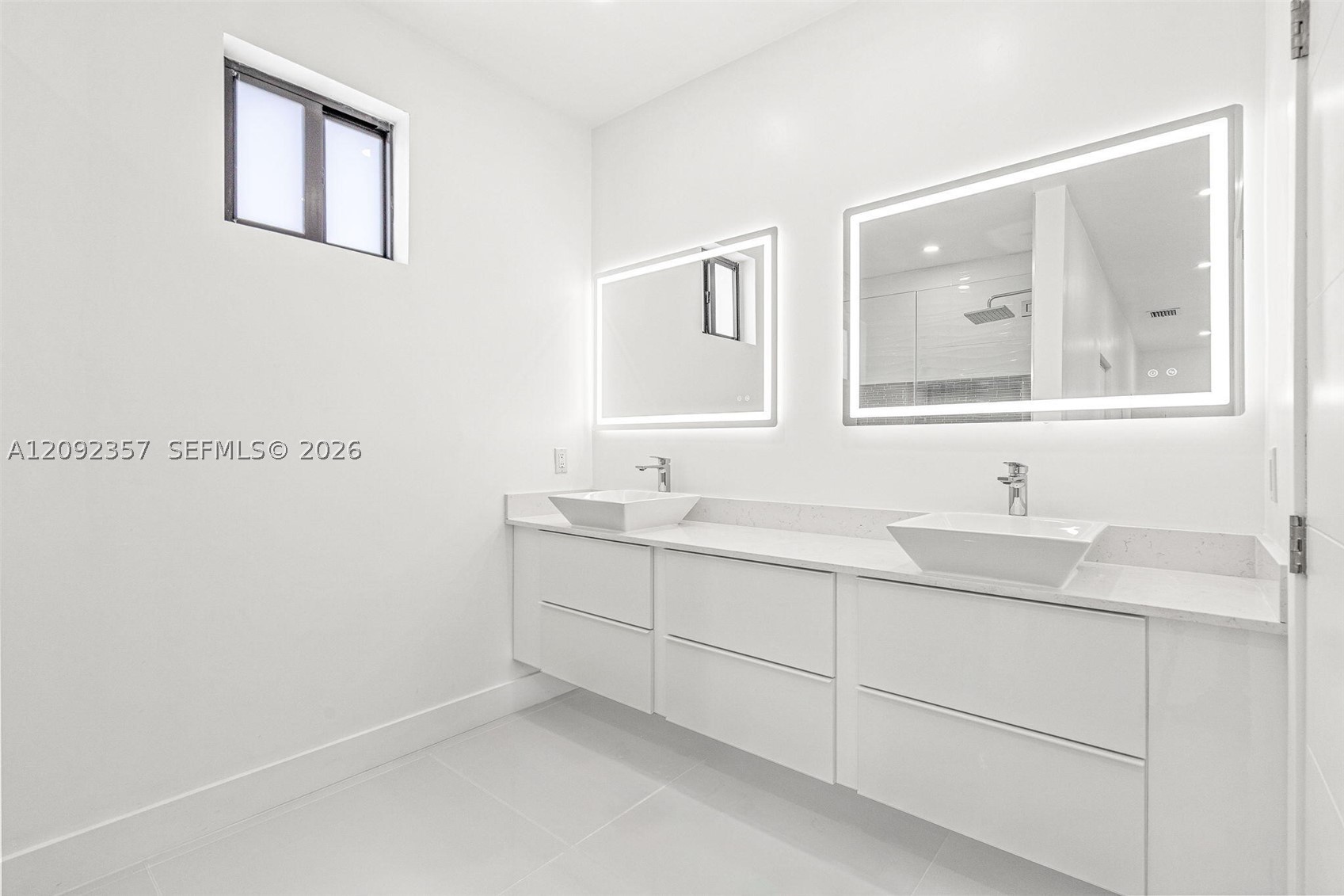 3453 NW 4th St, Miami FL 33125