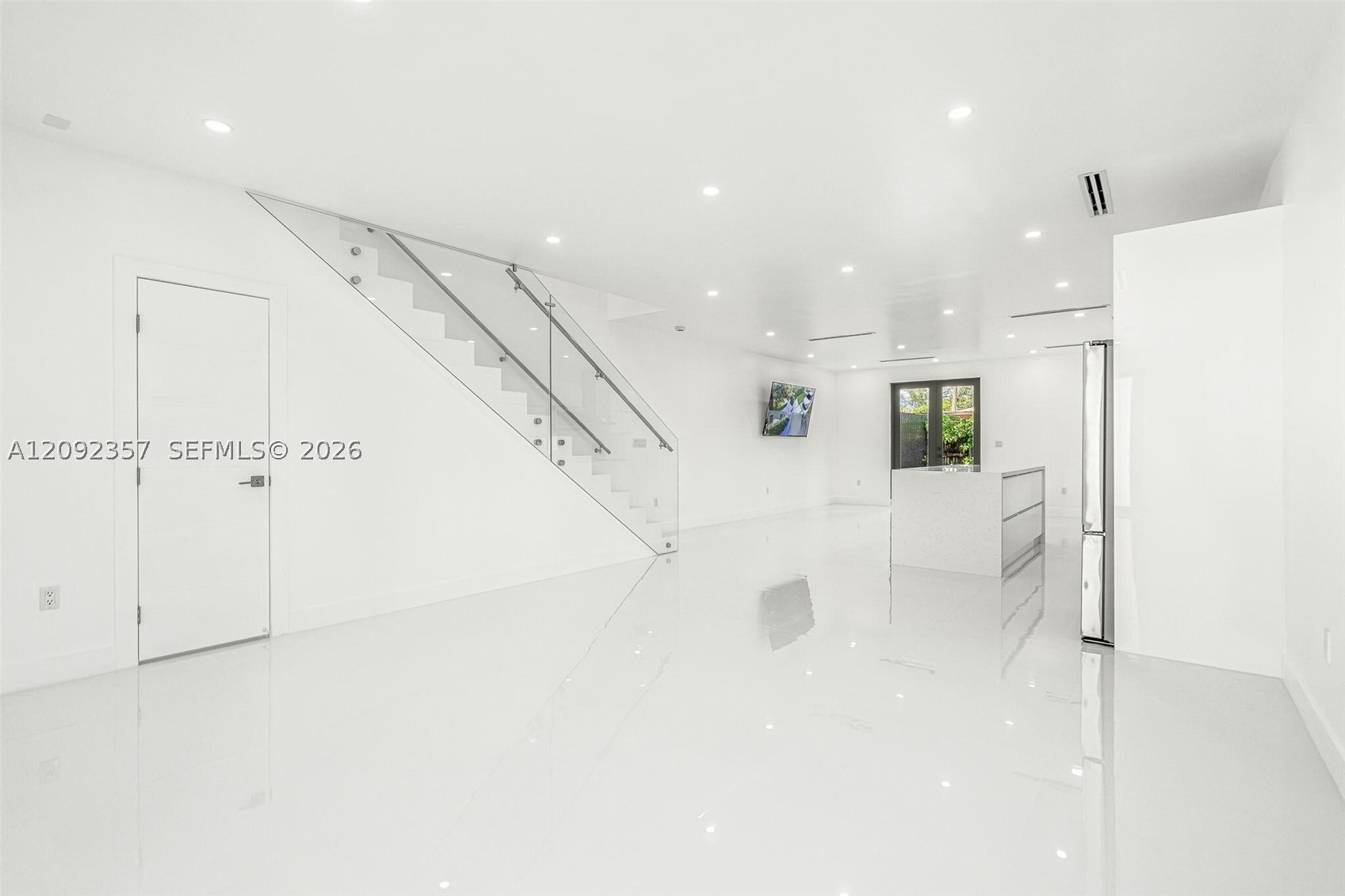 3453 NW 4th St, Miami FL 33125