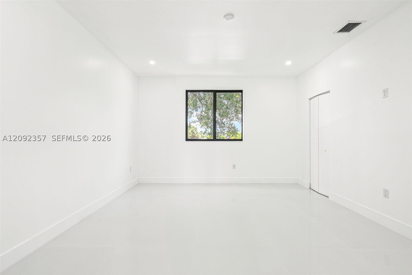 3453 NW 4th St, Miami FL 33125