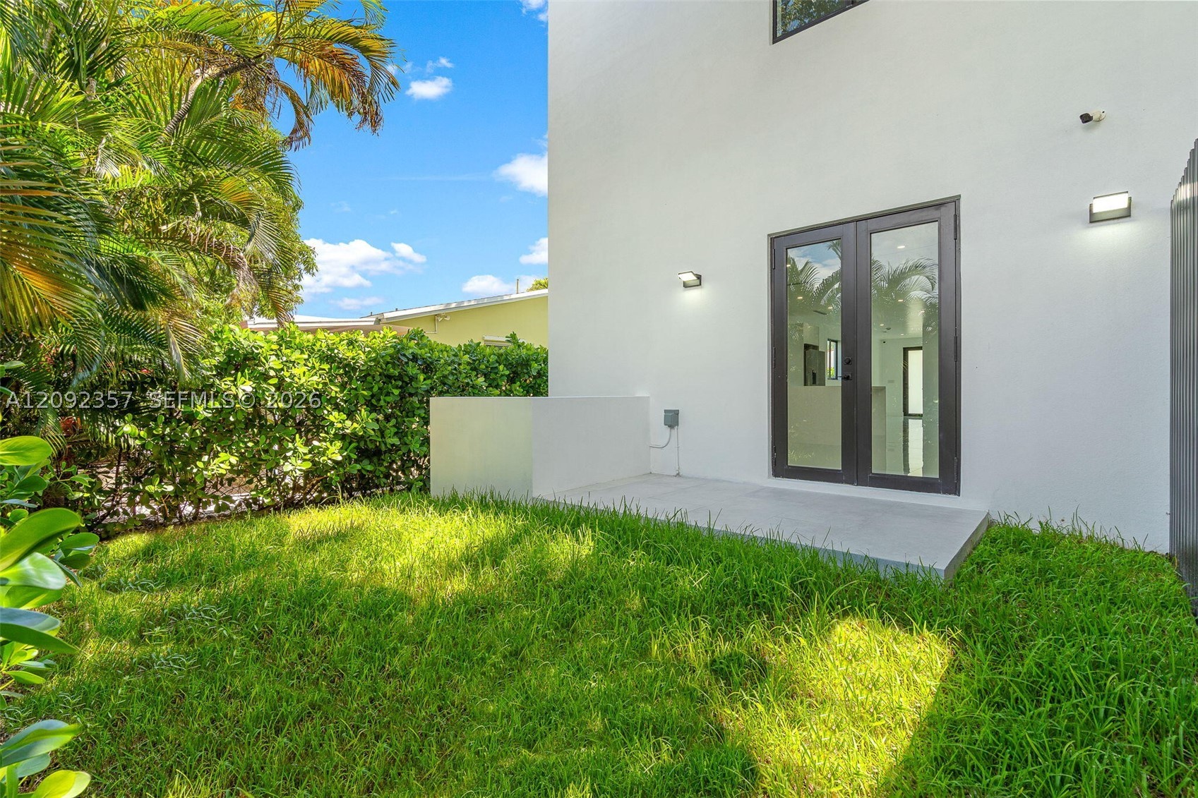 3453 NW 4th St, Miami FL 33125