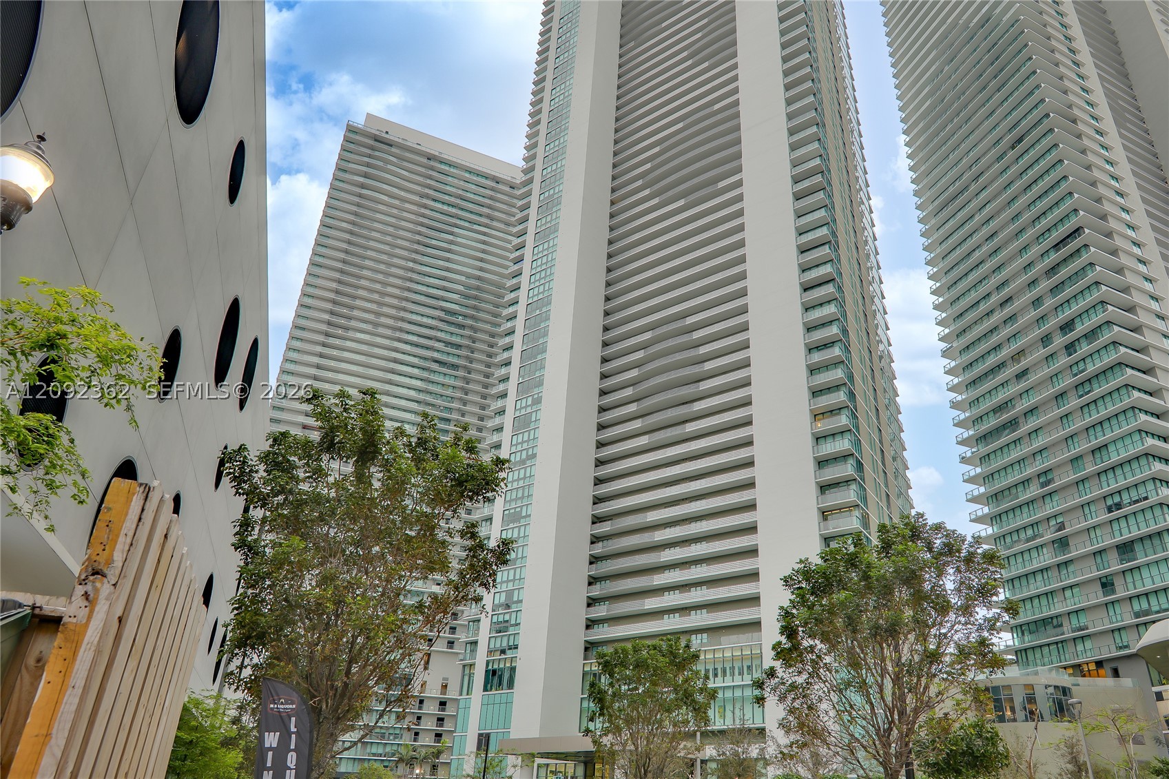 650 NE 32nd St #4105, Miami FL 33137