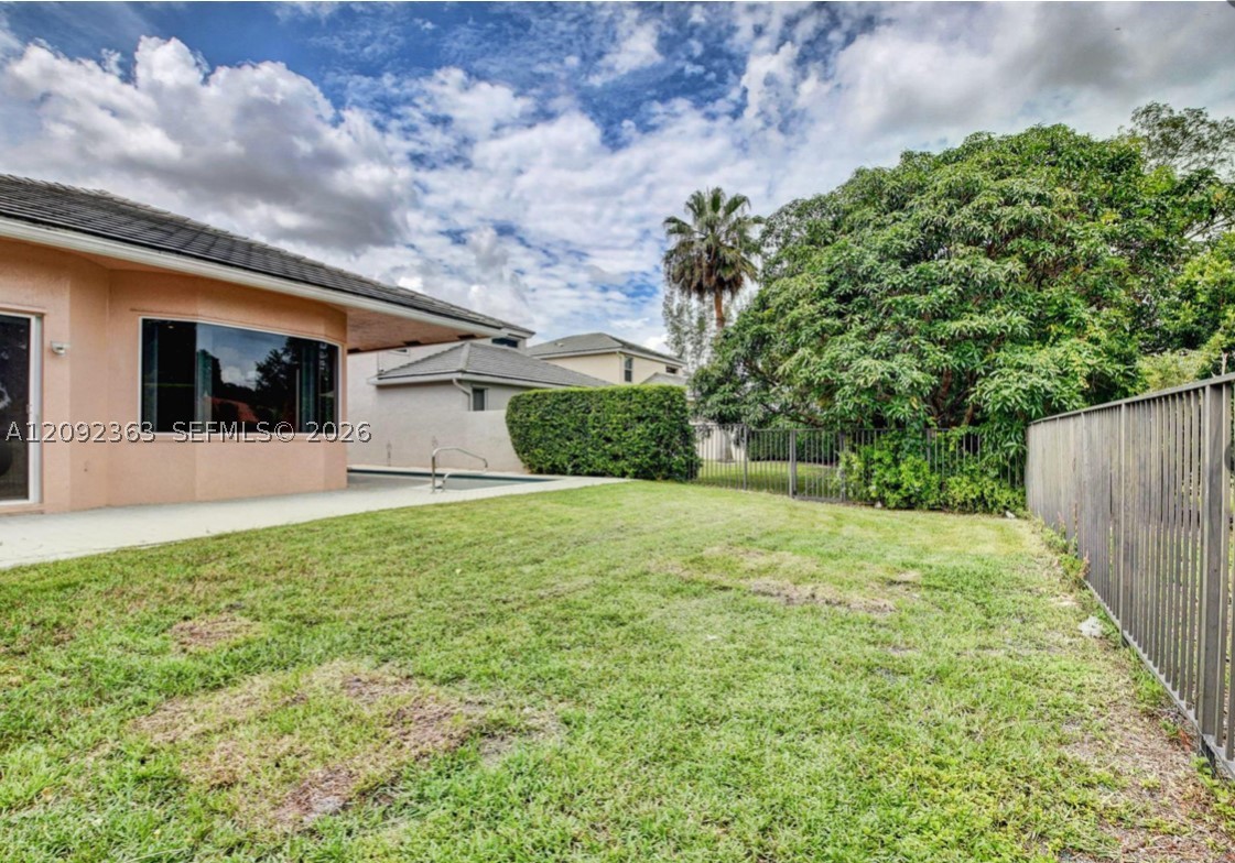 8291 Hampton Wood Dr #8291, Boca Raton FL 33433